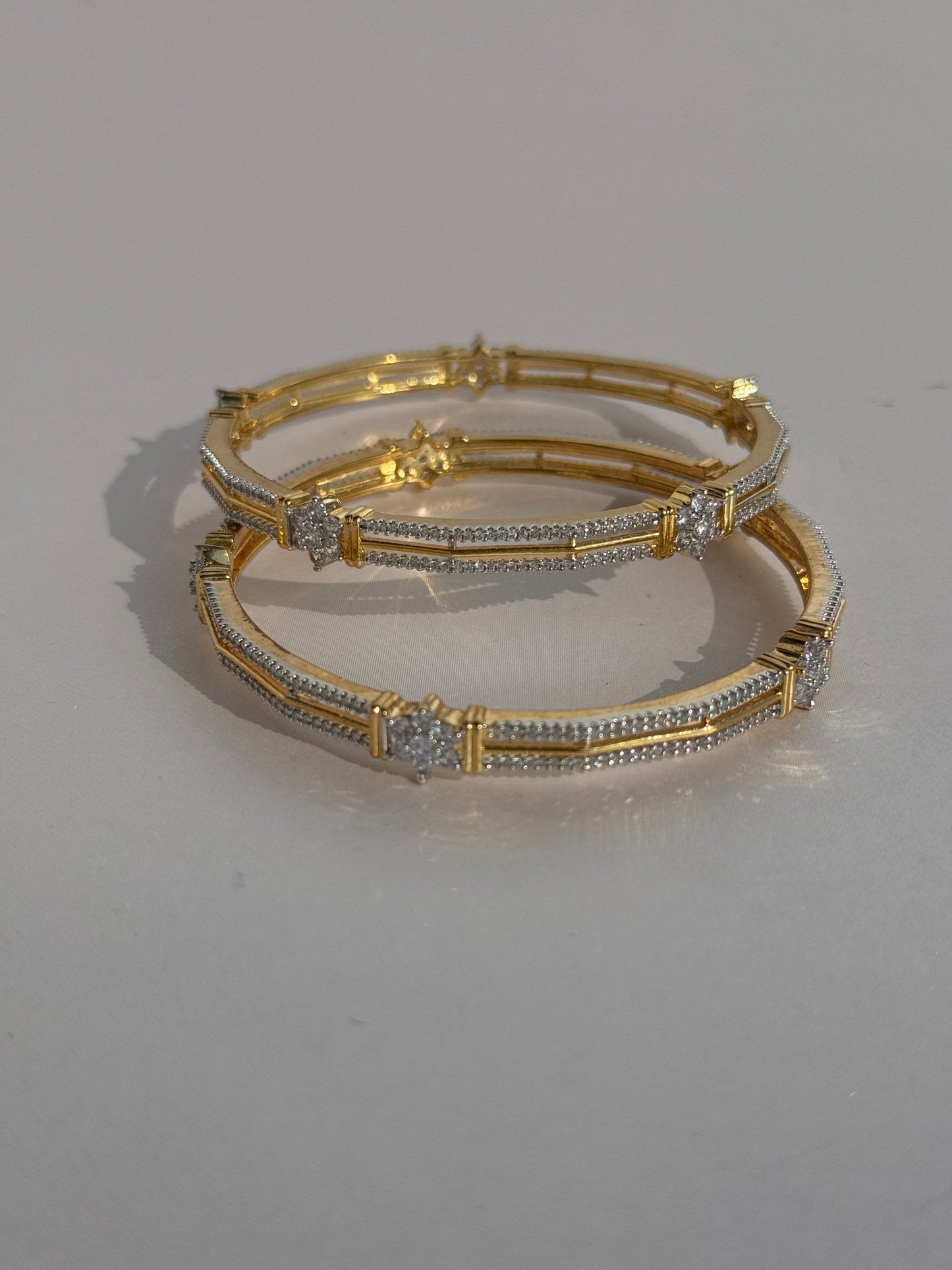 ANTIQUE MICRO GOLD PLATED ZIRCON BANGLES