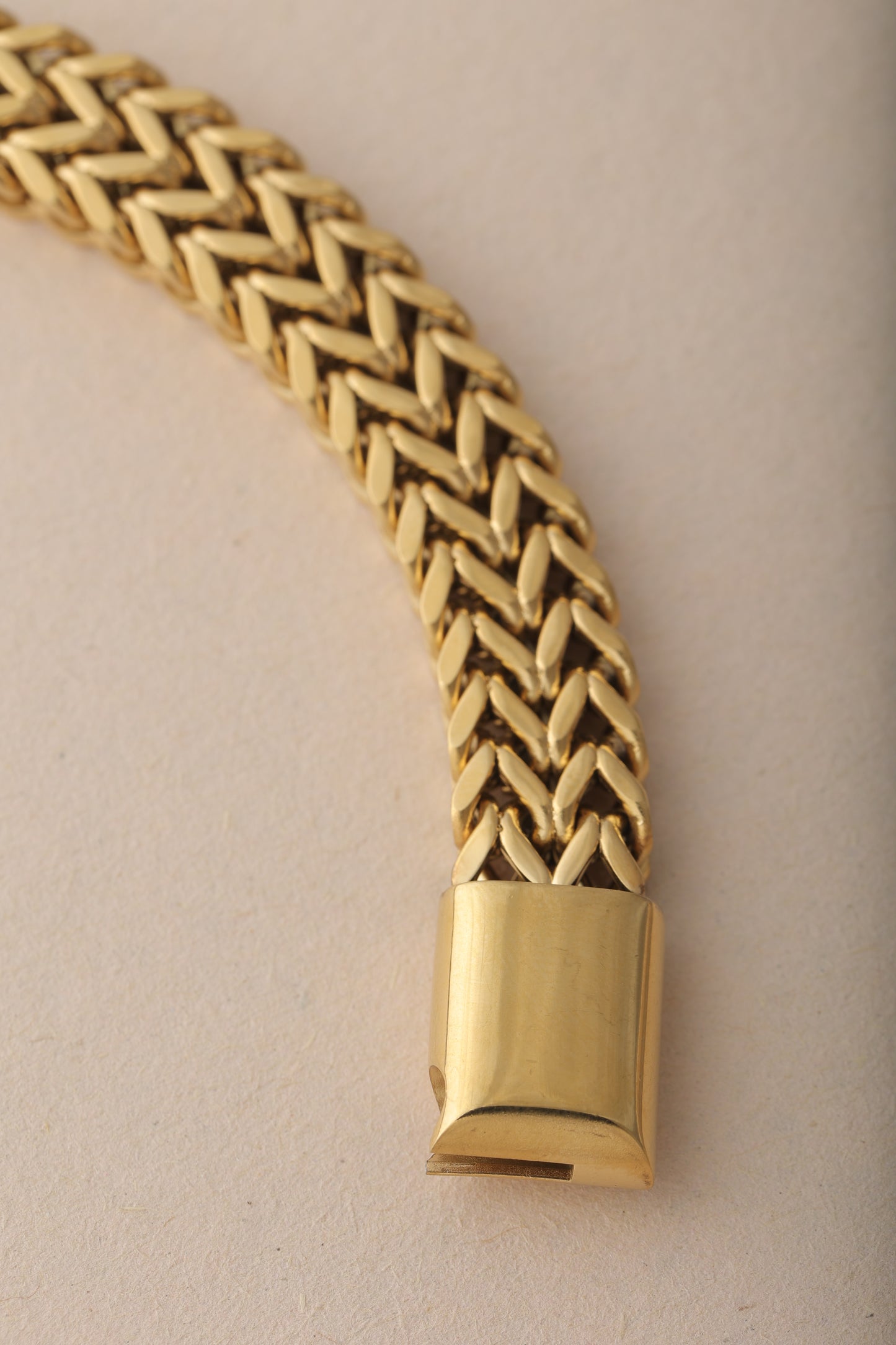 MENS 18k GOLD PLATED LOCK BRACELET