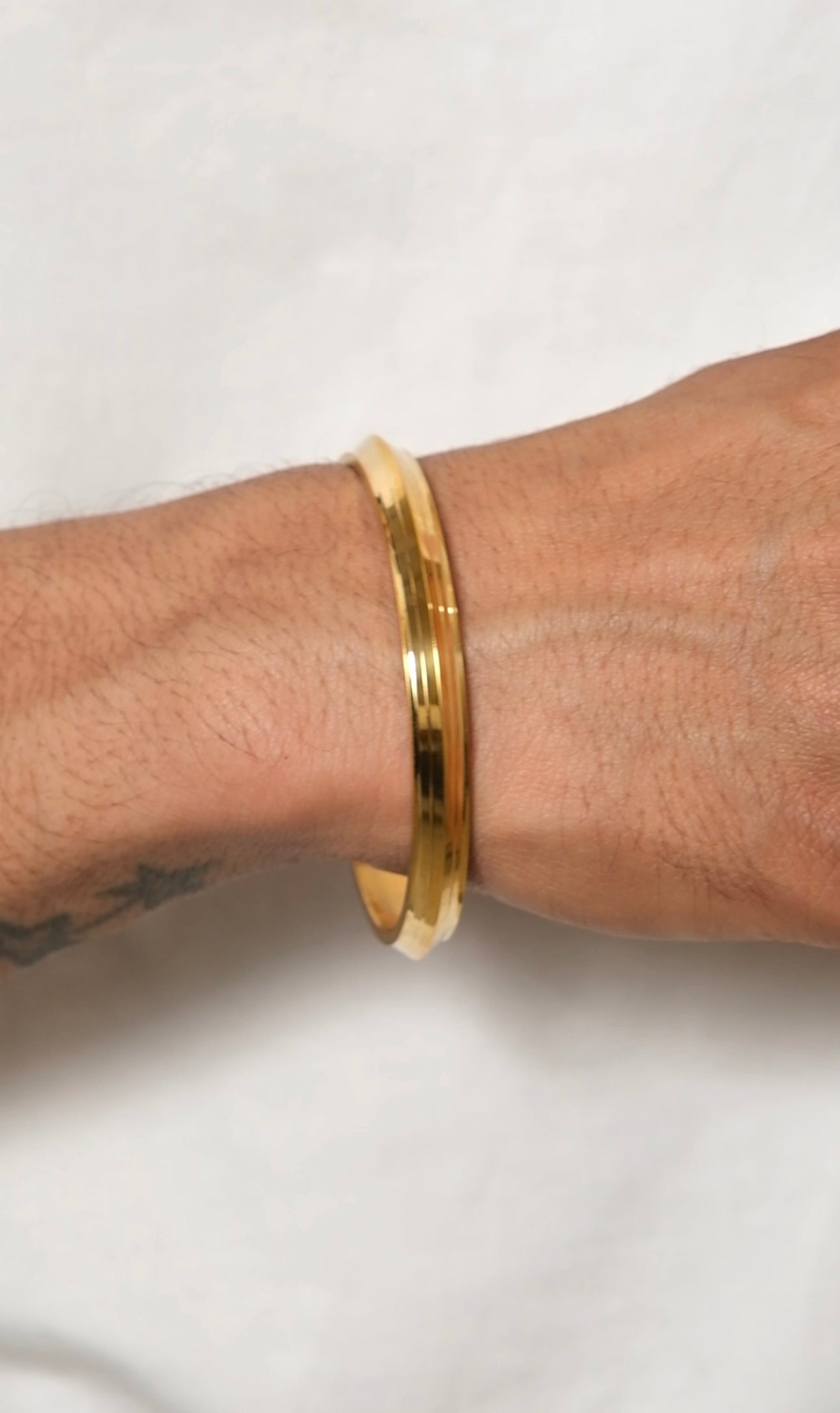 MENS 18k GOLD PLATED ANTI TARNISH KADA - 8 MM