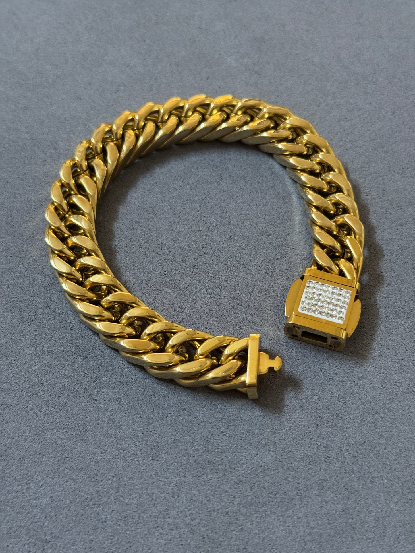 MENS 18k GOLD PLATED LOCK BRACELET - 18 MM