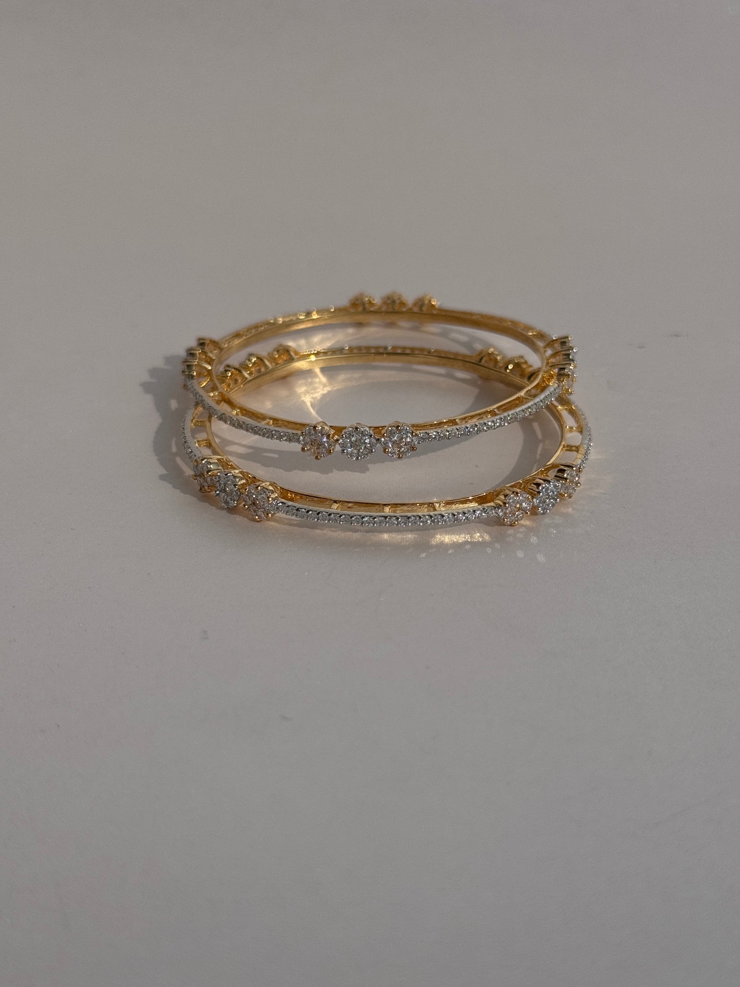 ANTIQUE MICRO GOLD PLATED ZIRCON BANGLES