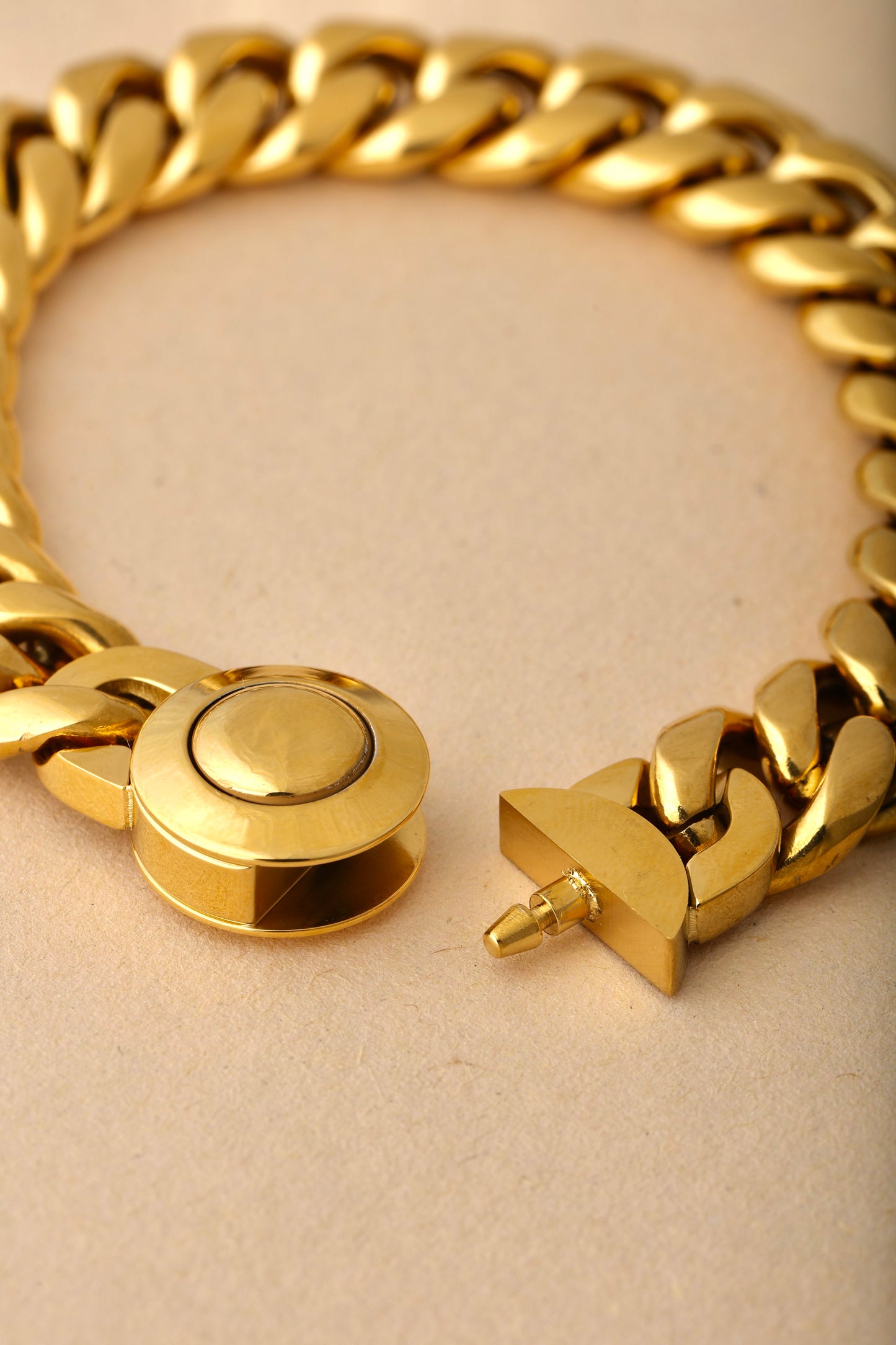 MENS 18k GOLD PLATED LOCK BRACELET - 16 MM