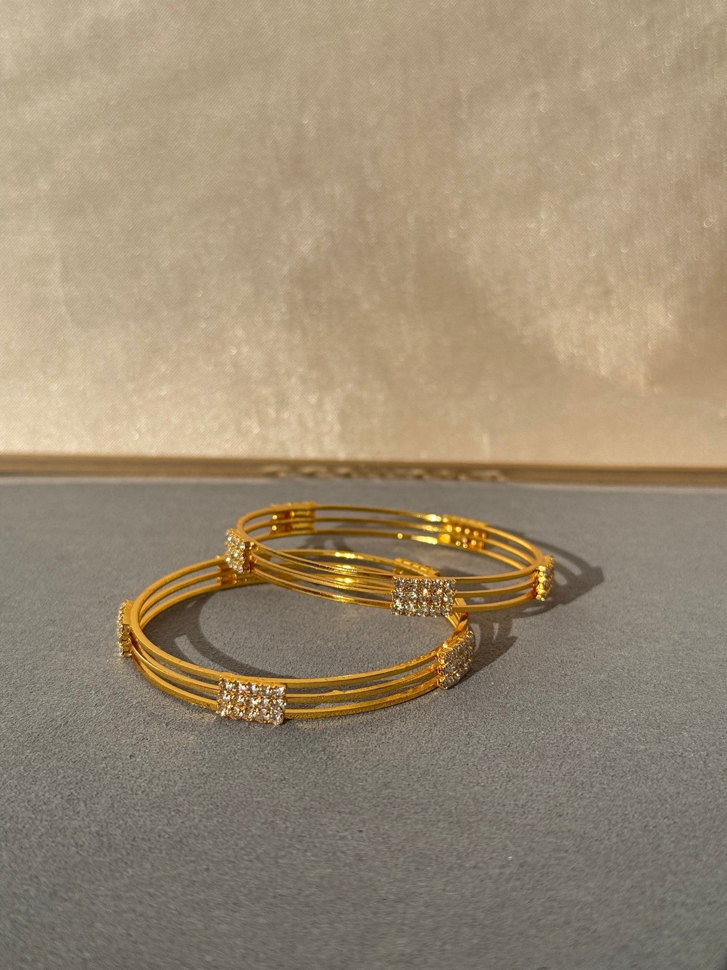 MICRO GOLD PLATED ZIRCON BANGLES