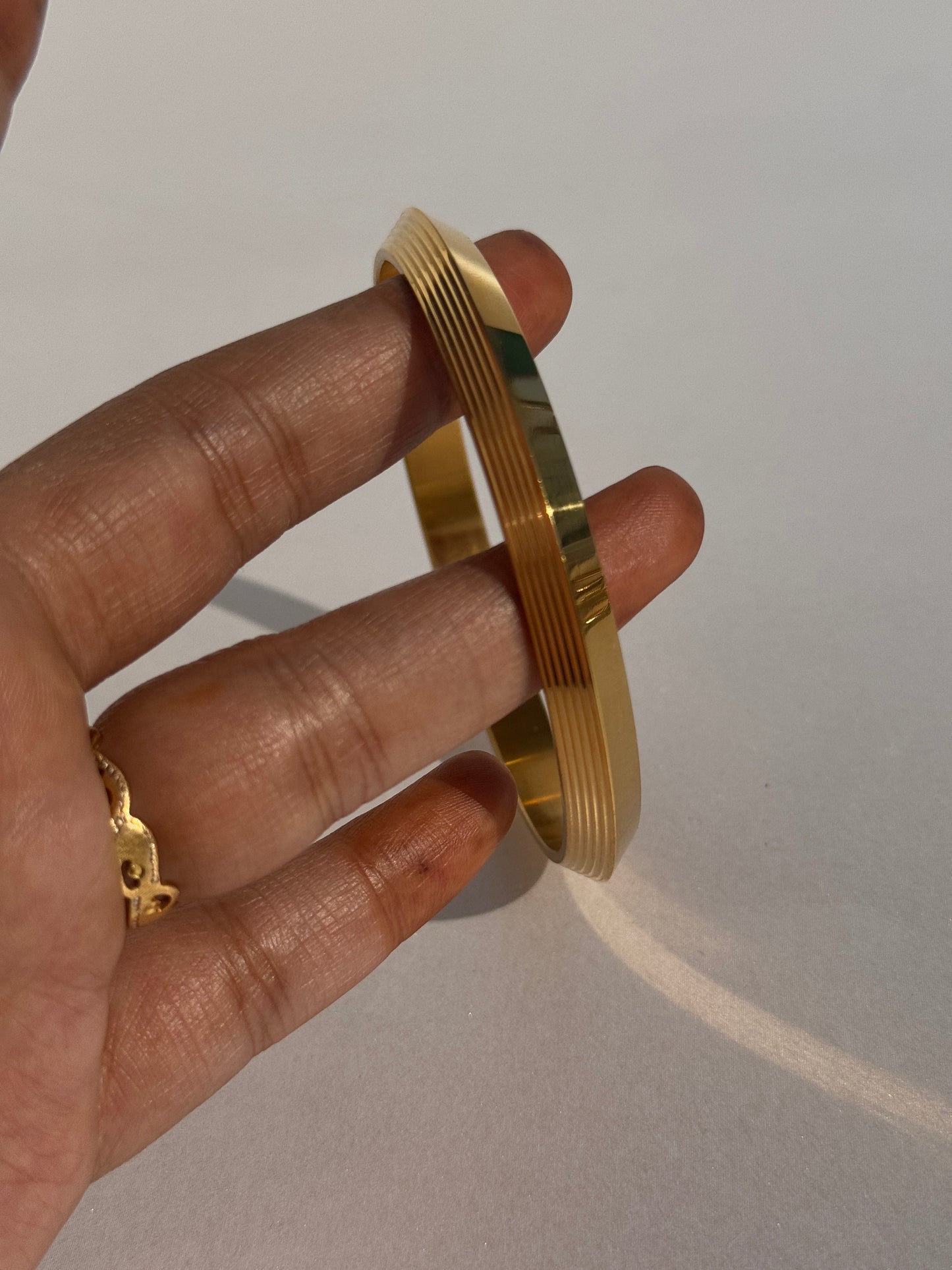 MENS GOLD PLATED ANTI TARNISH KADA ki