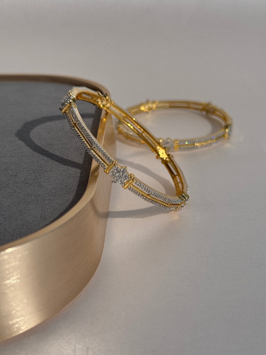 ANTIQUE MICRO GOLD PLATED ZIRCON BANGLES