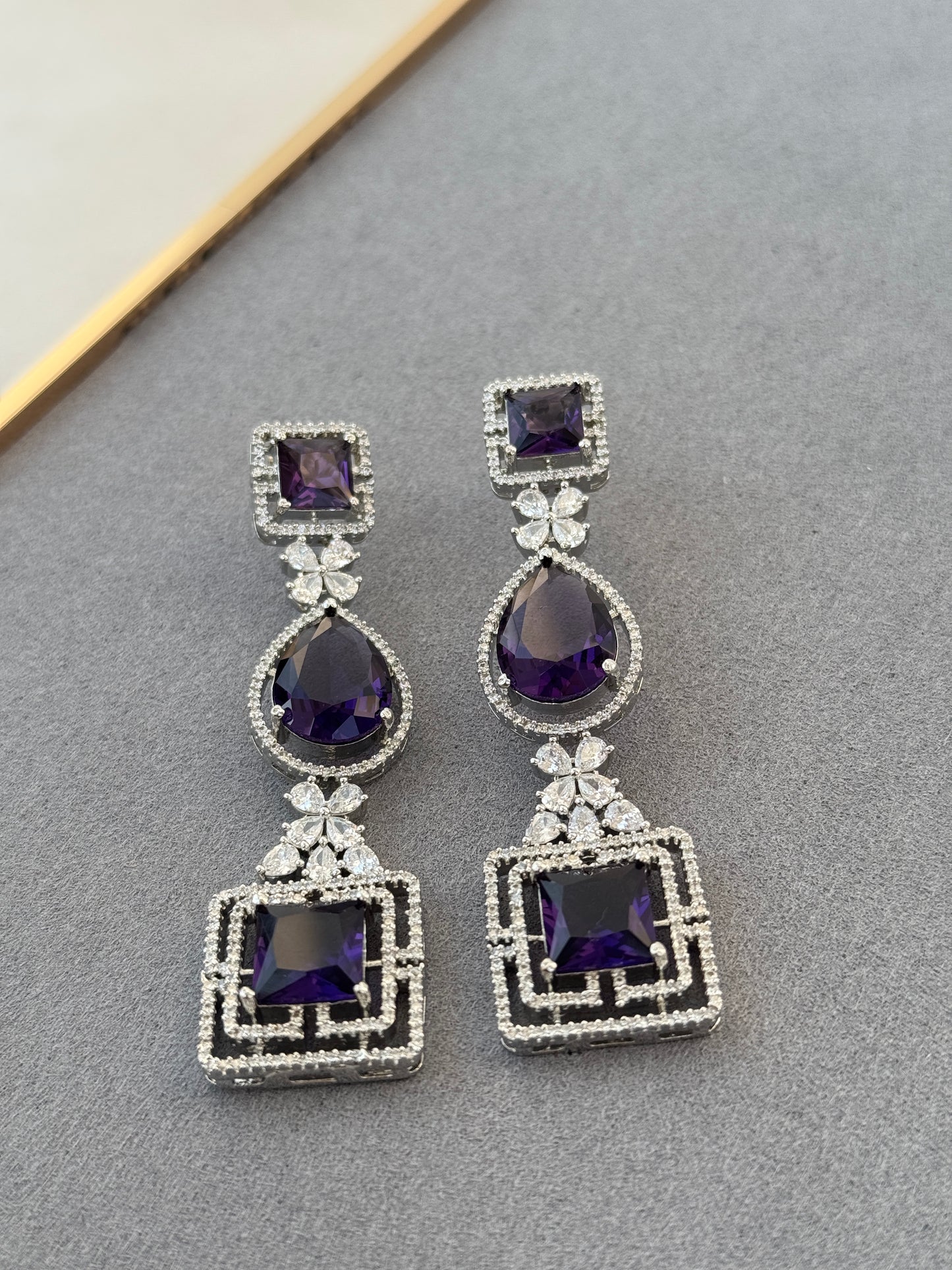 BLUE AMERICAN DIAMOND NECKLACE