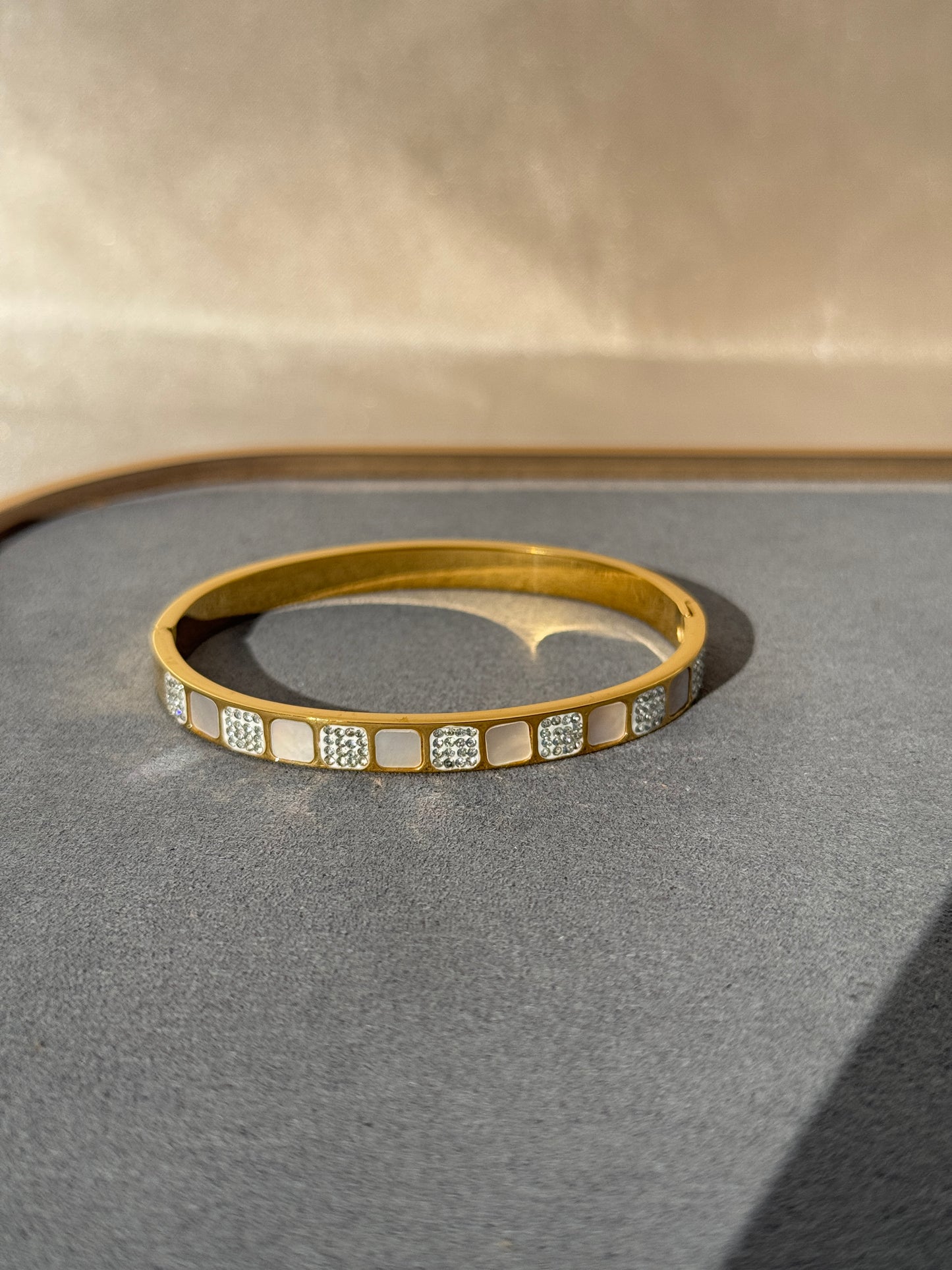 18K GOLD PLATED ANTI TARNISH BRACELET