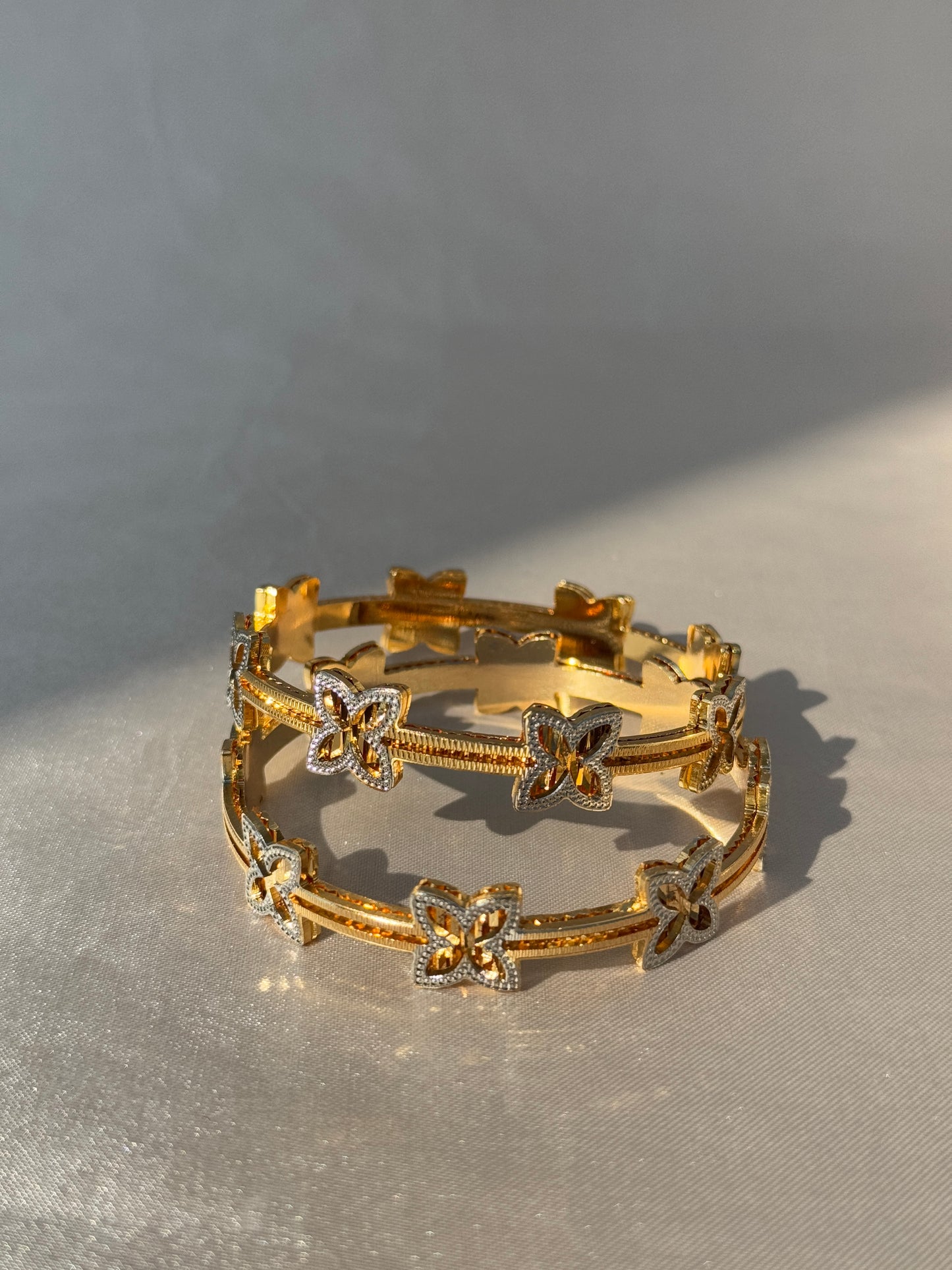 ANTIQUE MICRO GOLD PLATED STAR BANGLES