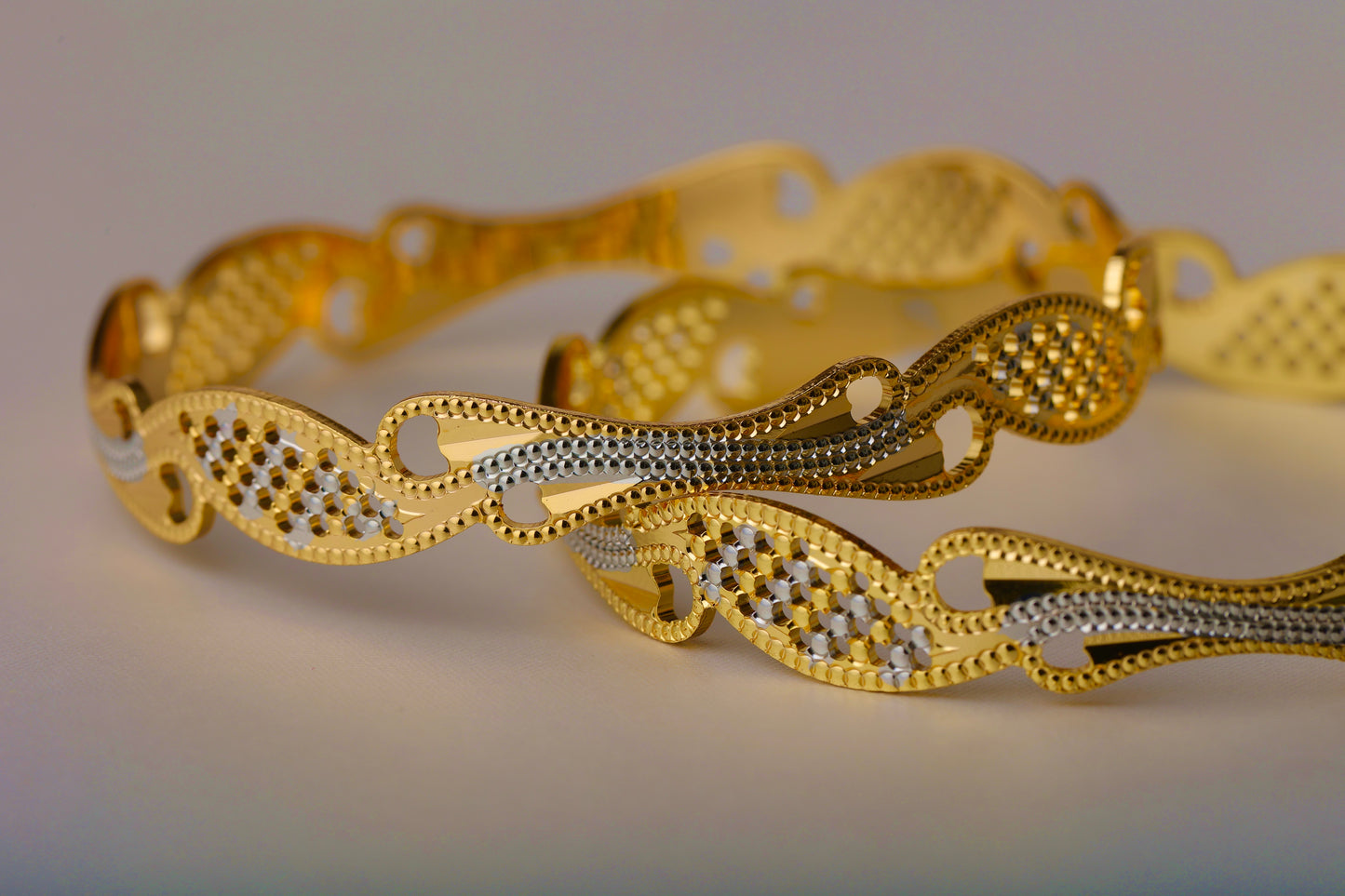 MICRO GOLD PLATED ANTI TARNISH BANGLE