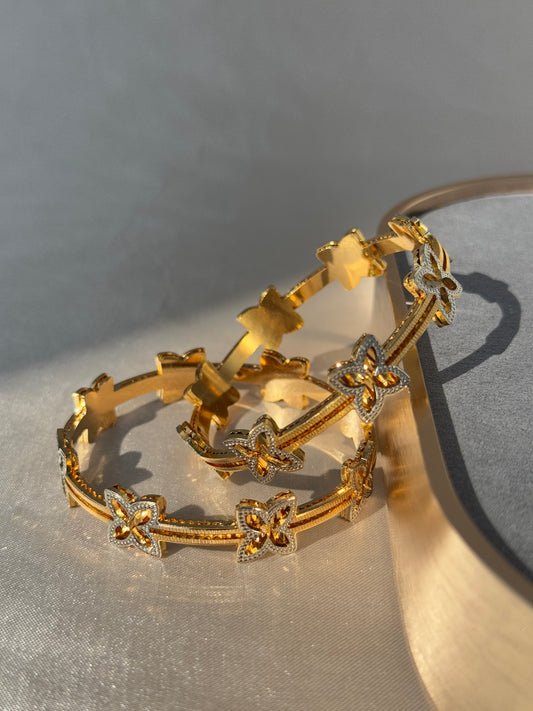ANTIQUE MICRO GOLD PLATED STAR BANGLES