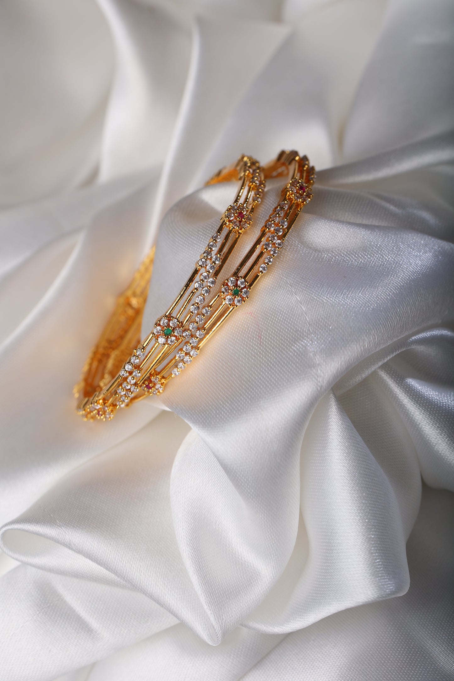 MICRO GOLD PLATED ZIRCON BANGLES