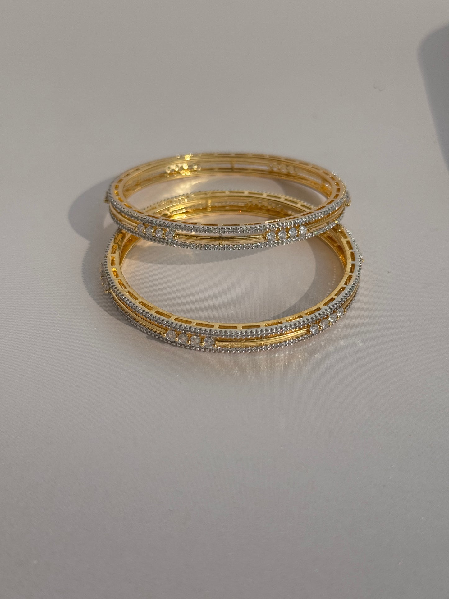 ANTIQUE MICRO GOLD PLATED ZIRCON BANGLES