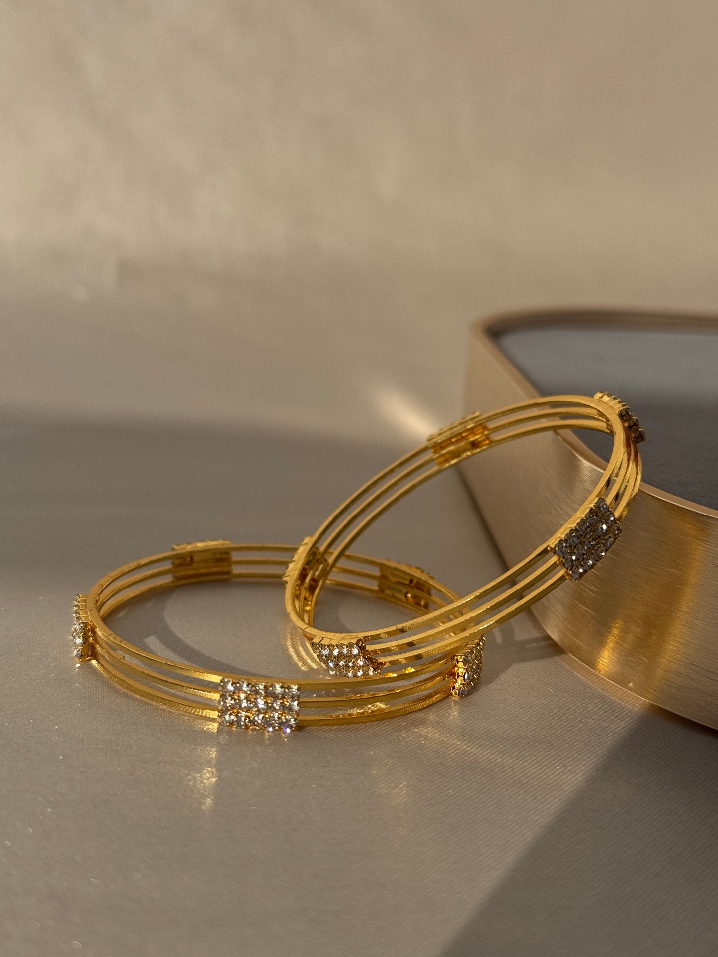 MICRO GOLD PLATED ZIRCON BANGLES