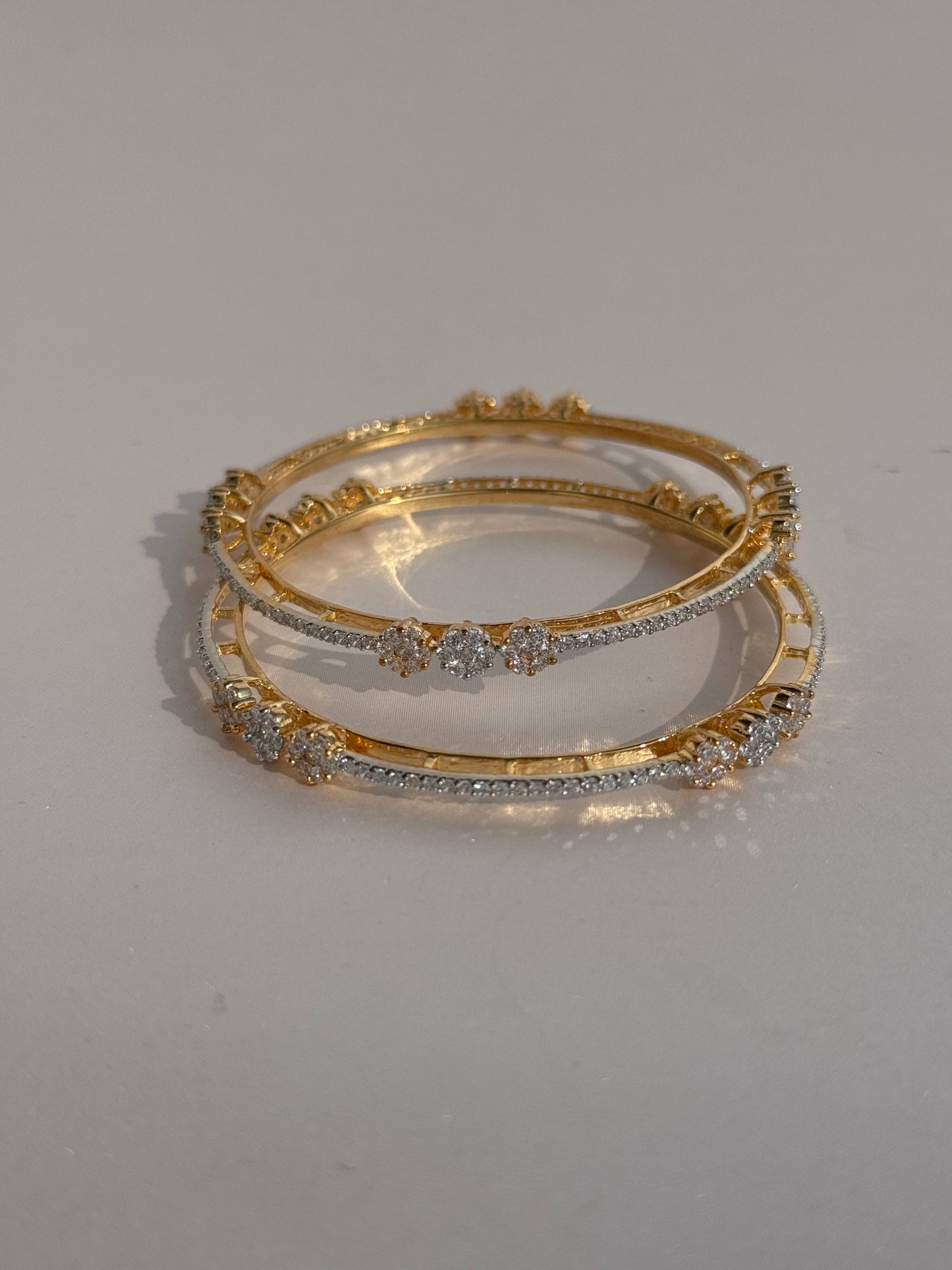 ANTIQUE MICRO GOLD PLATED ZIRCON BANGLES