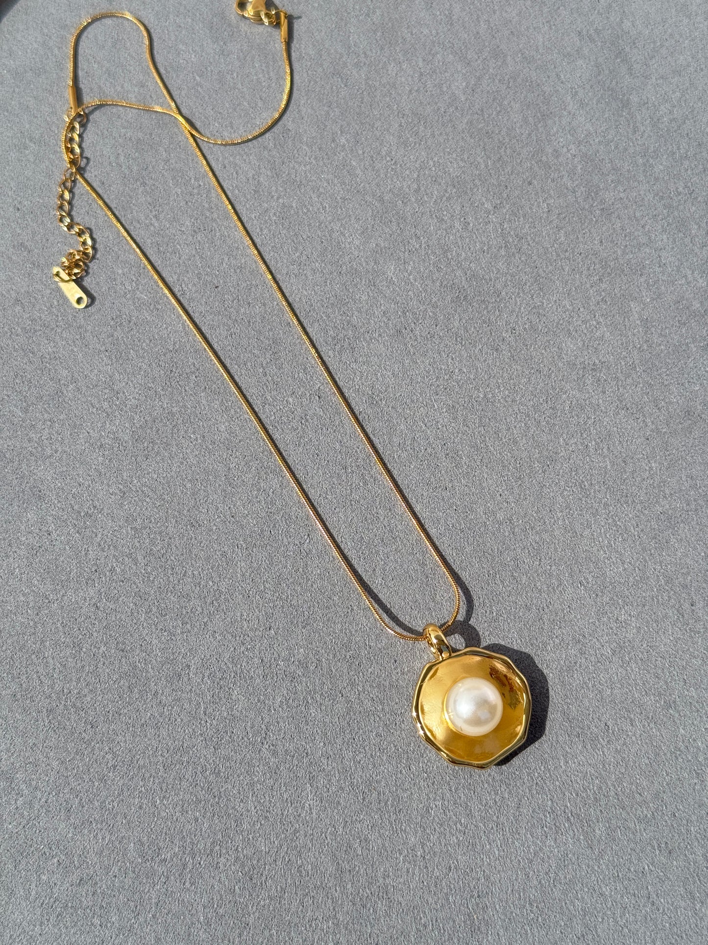 NATURAL PEARL 18k GOLD PLATED CHAIN