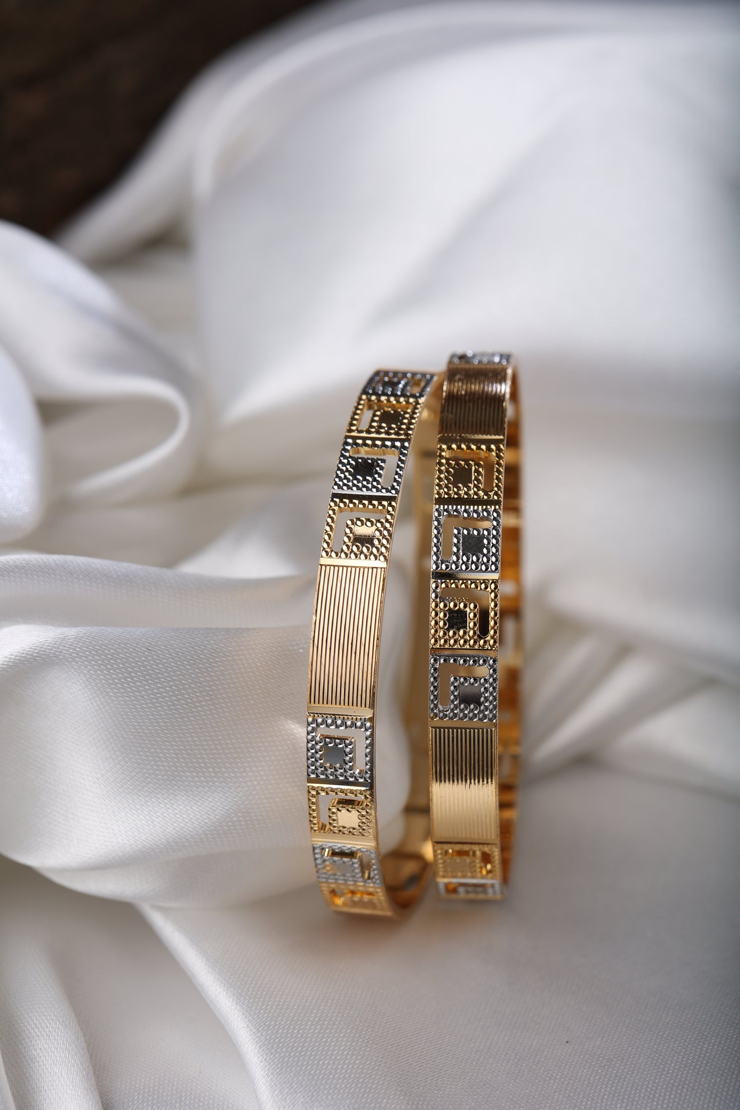 MICRO GOLD PLATED DAILYWEAR BANGLE