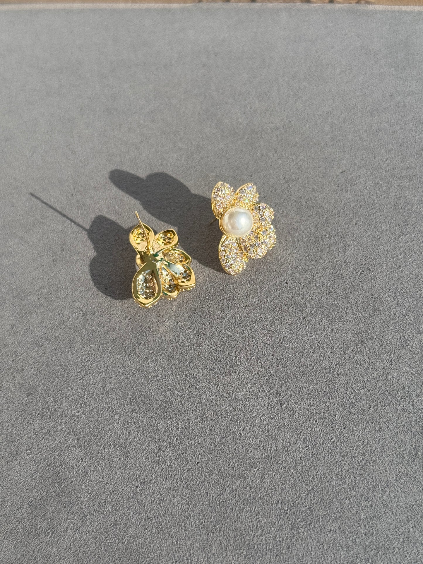 CZ NATURAL PEARLS STUDS