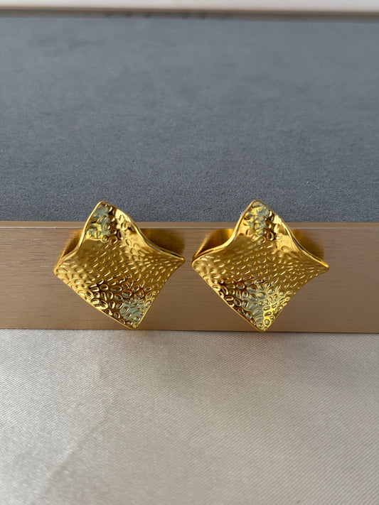 18K GOLD PLATED ANTI TARNISH EARRINGS