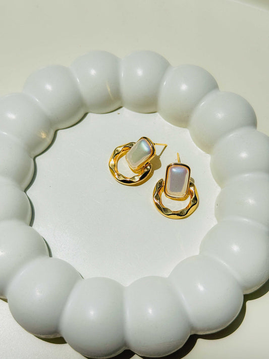 18k GOLD PLATED PEARL EARRINGS