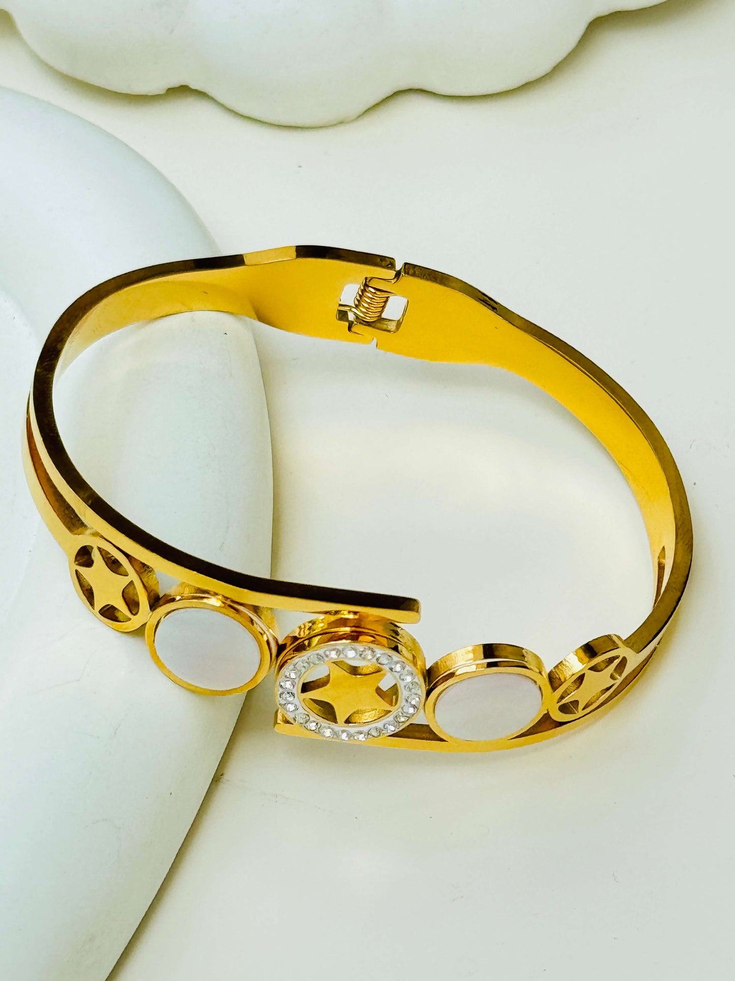 18K GOLD PLATED ANTI TARNISH BRACELET