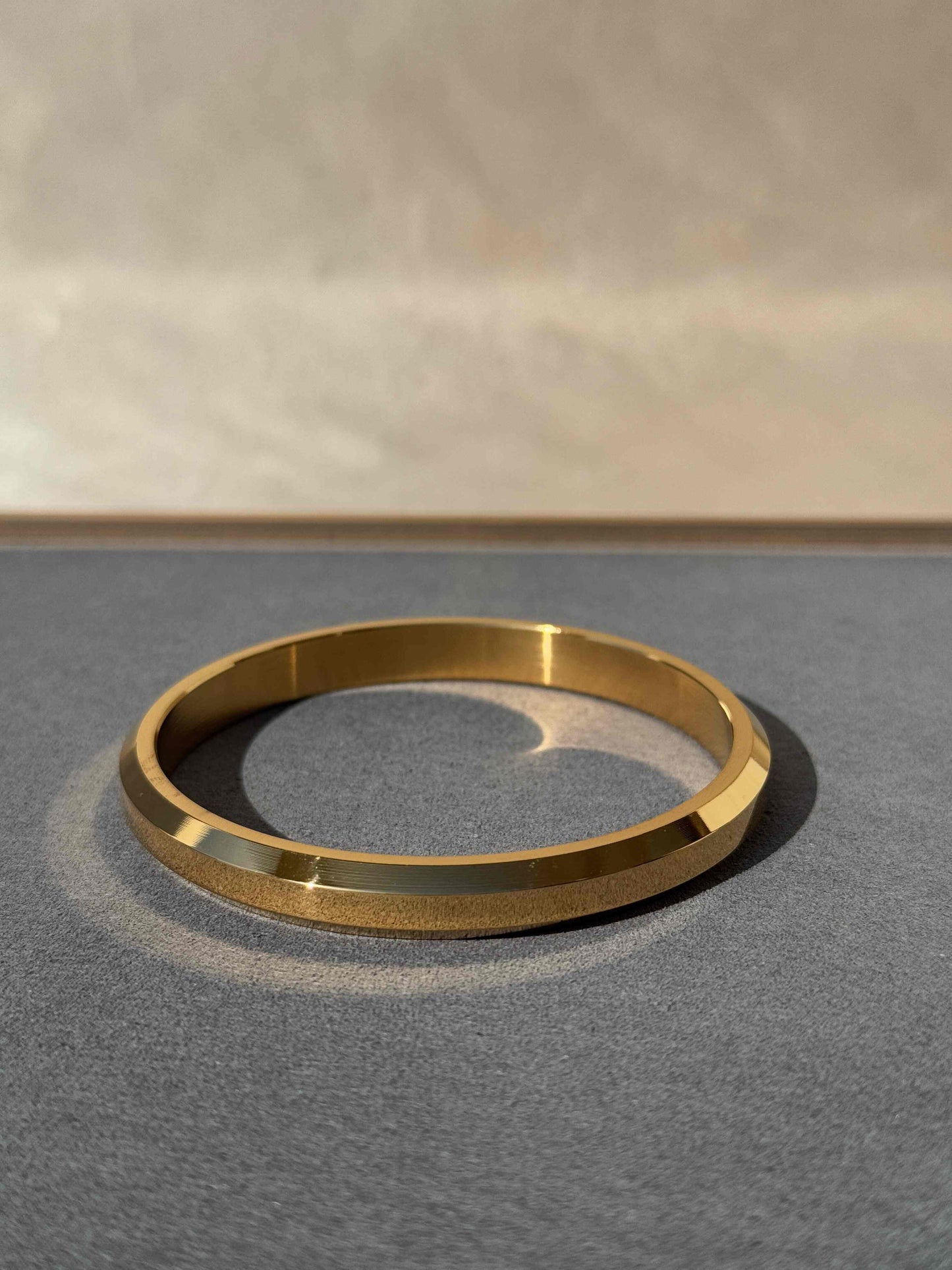 MENS 18k GOLD PLATED ANTI TARNISH KADA - 8 MM