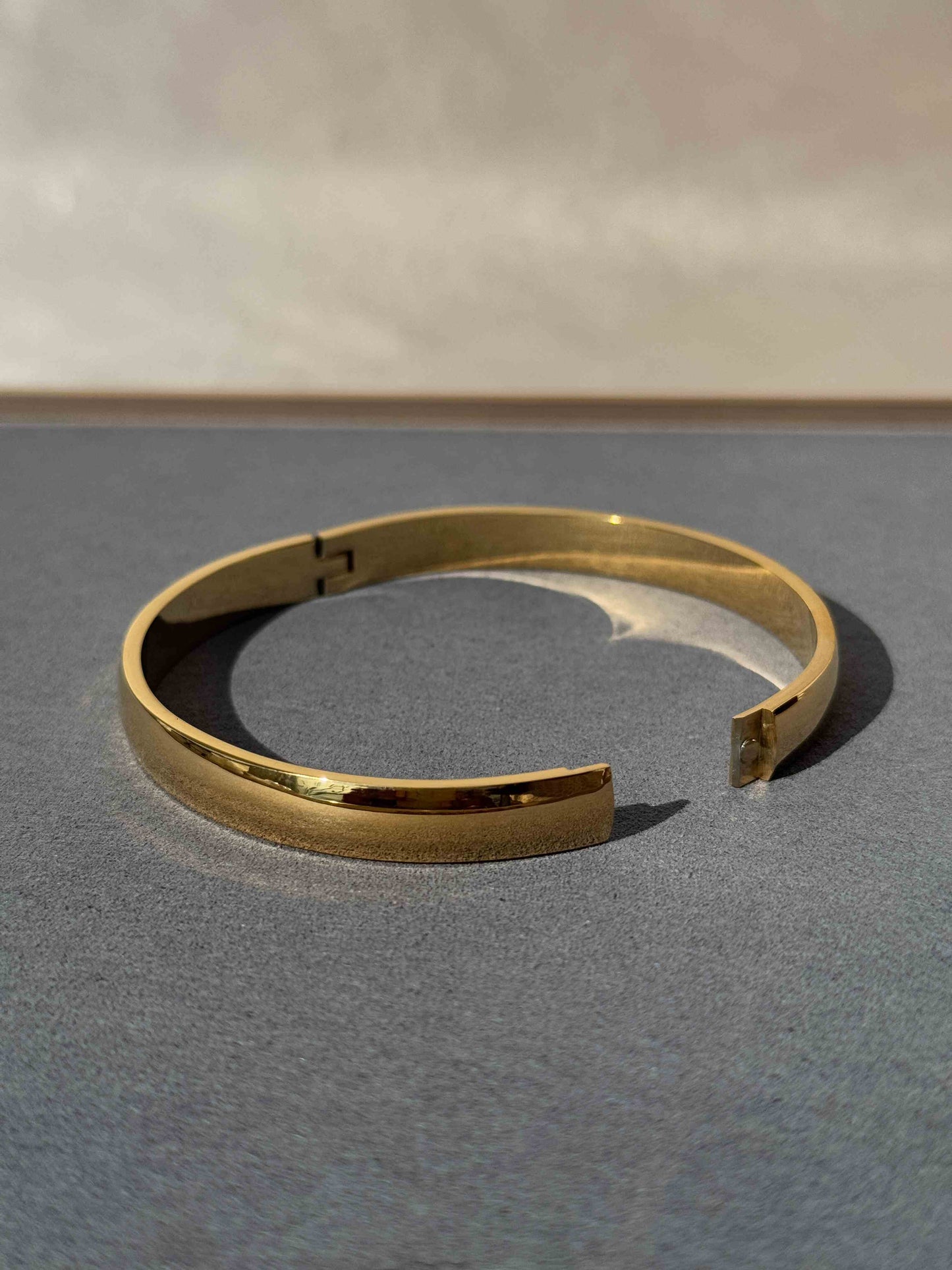 MENS GOLD PLATED ANTI TARNISH KADA