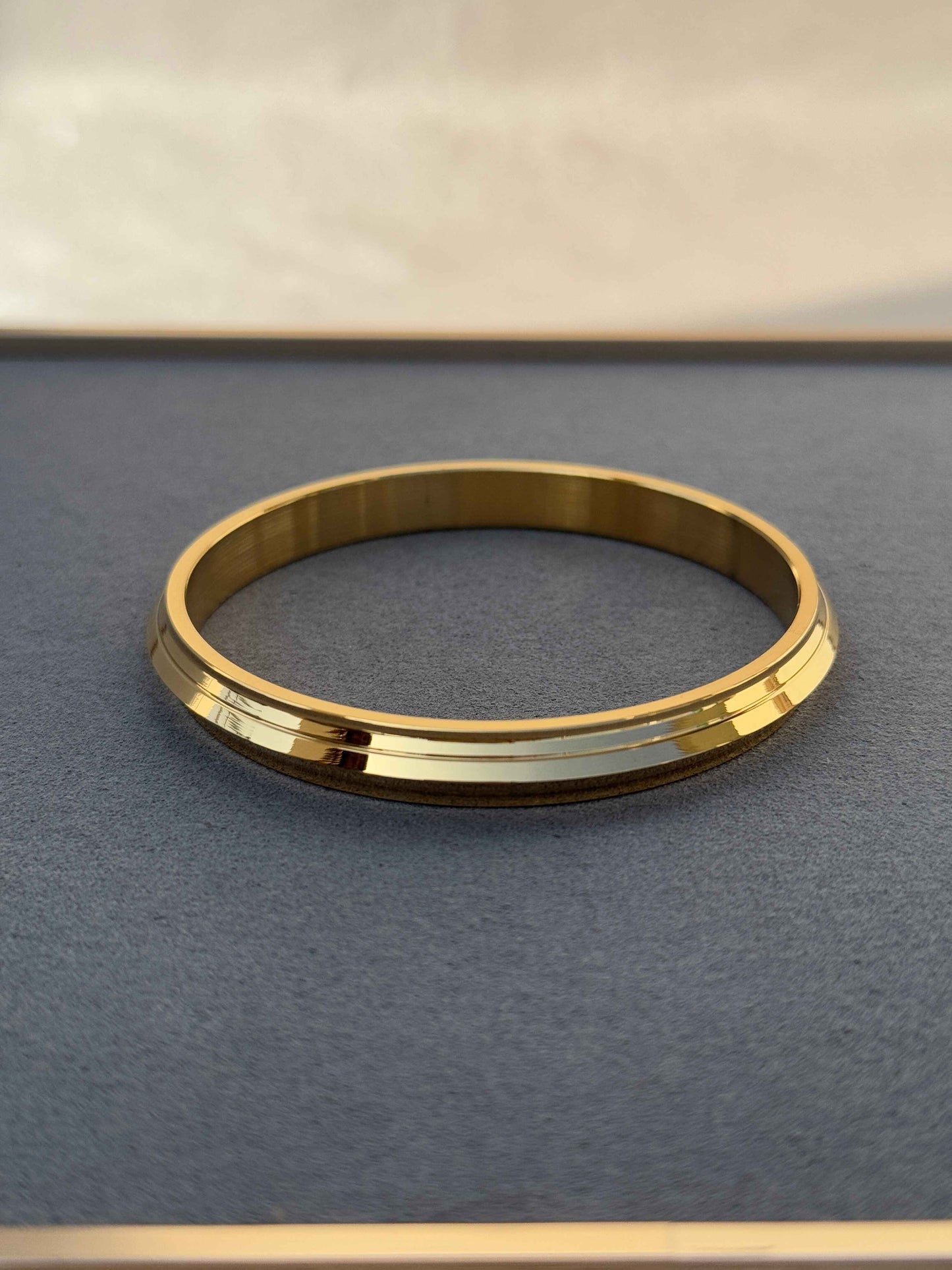 MENS 18k GOLD PLATED ANTI TARNISH KADA - 8 MM