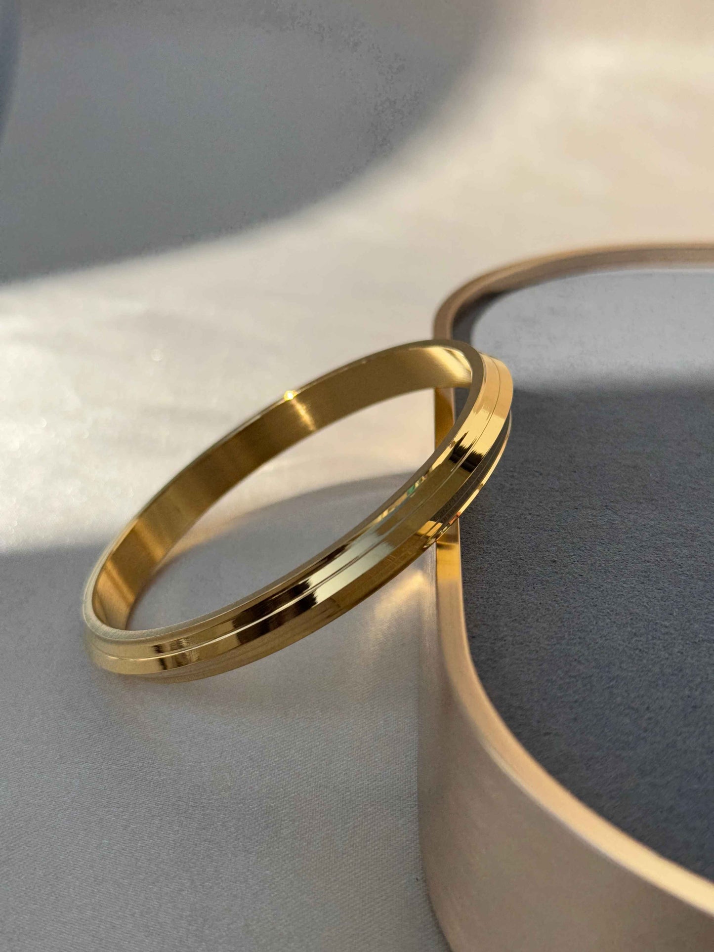 MENS 18k GOLD PLATED ANTI TARNISH KADA - 8 MM