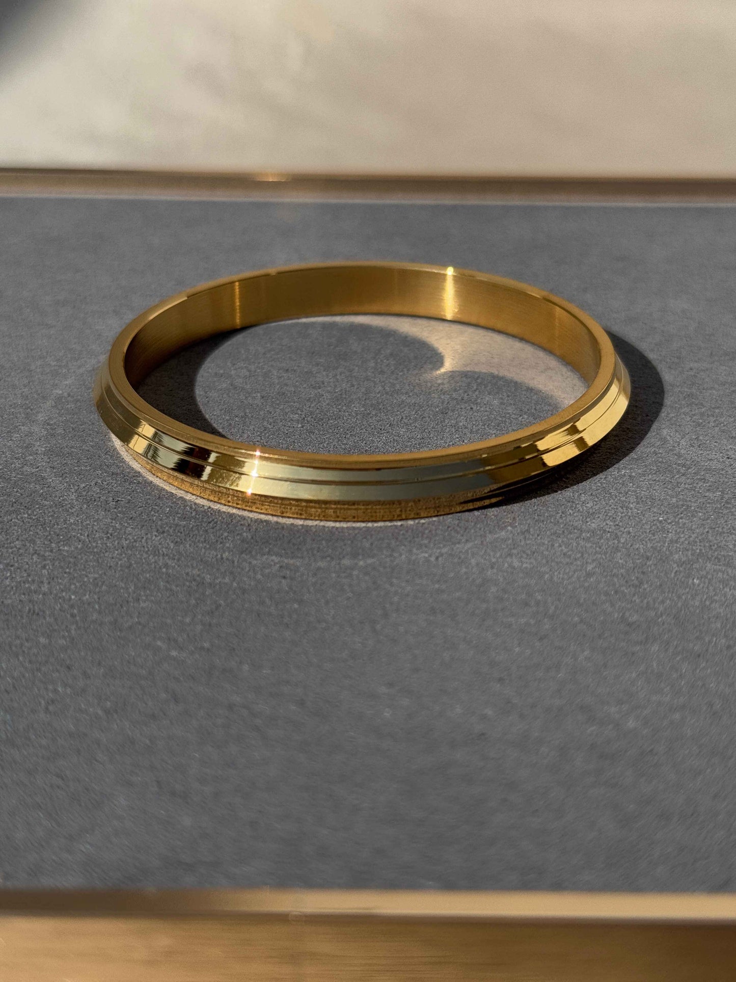MENS 18k GOLD PLATED ANTI TARNISH KADA - 8 MM