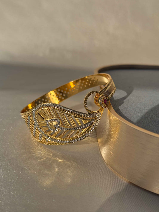 TRADITIONAL GOLD PLATED ANTIQUE BRACELET
