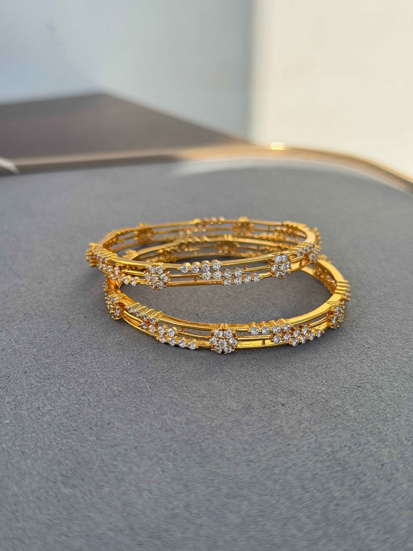 MICRO GOLD PLATED ZIRCON BANGLES