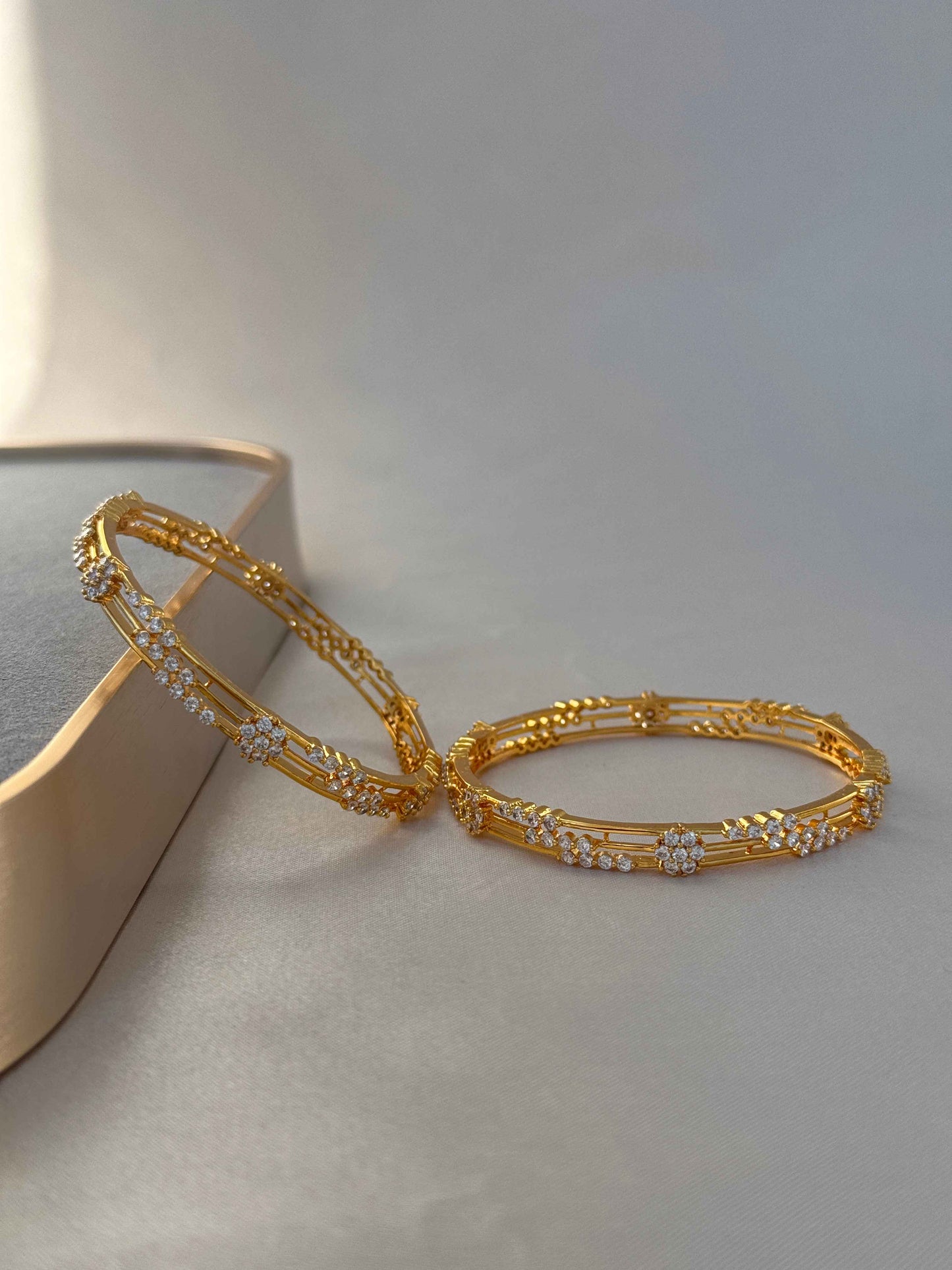 MICRO GOLD PLATED ZIRCON BANGLES