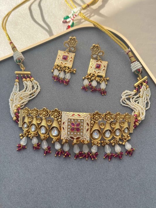 ANTIQUE GOLD PLATED NECKLACE
