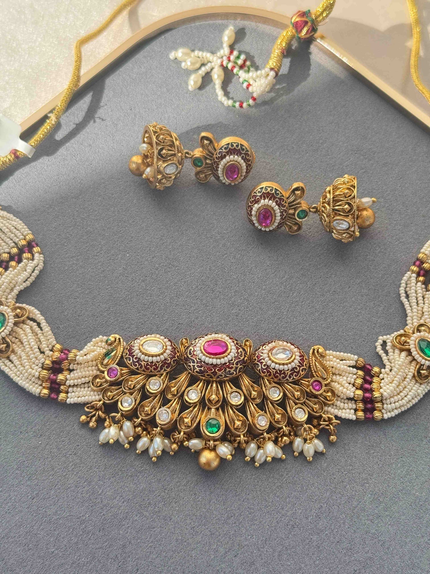 ANTIQUE KUNDAN GOLD PLATED NECKLACE