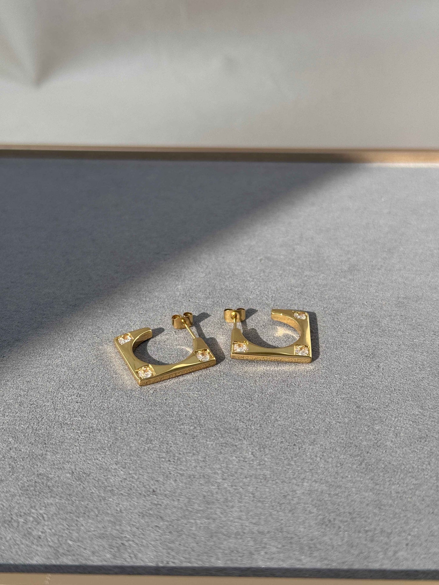 18K GOLD PLATED ANTI TARNISH EARRINGS
