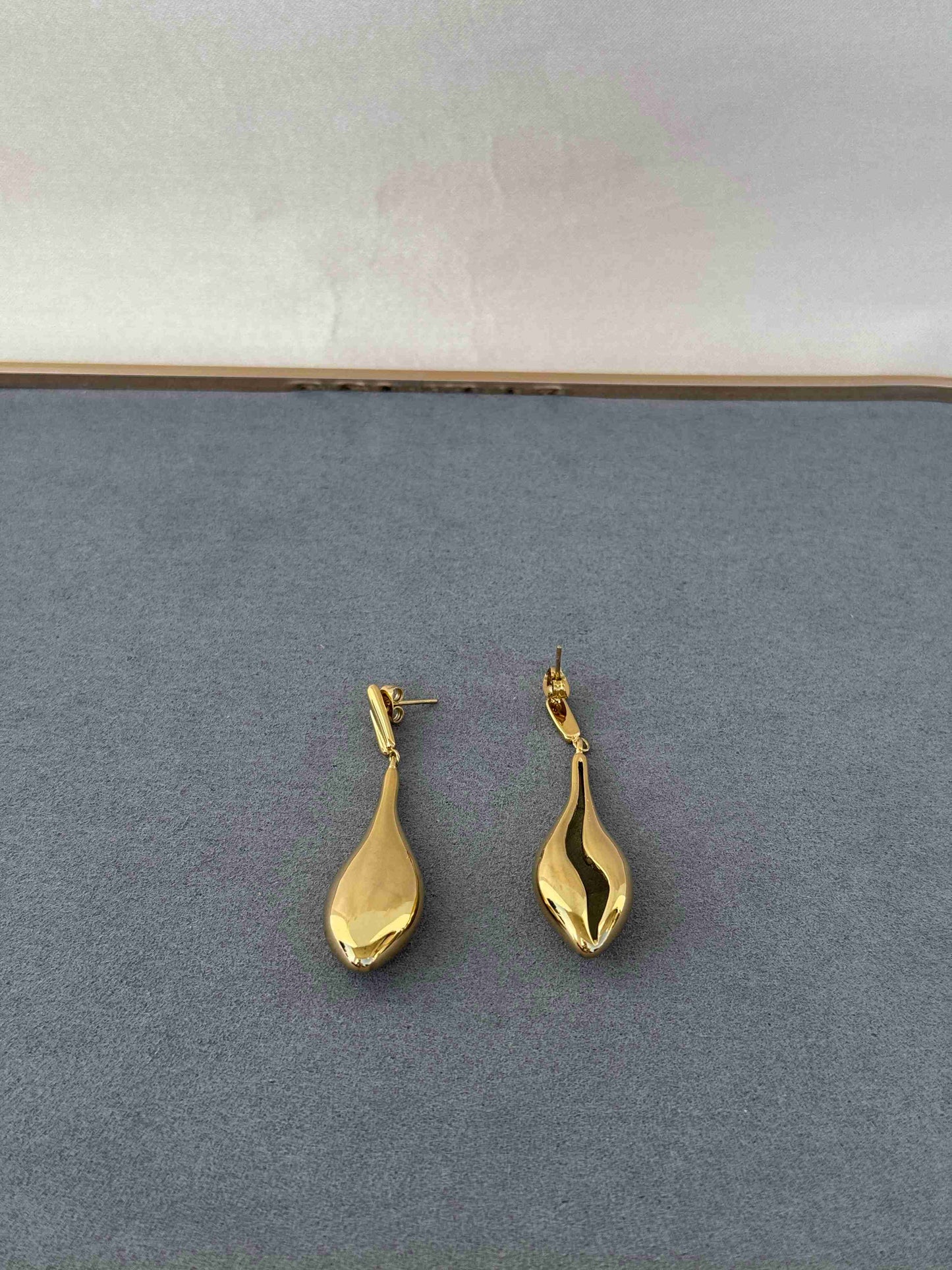 18K GOLD PLATED ANTI TARNISH DROP EARRINGS