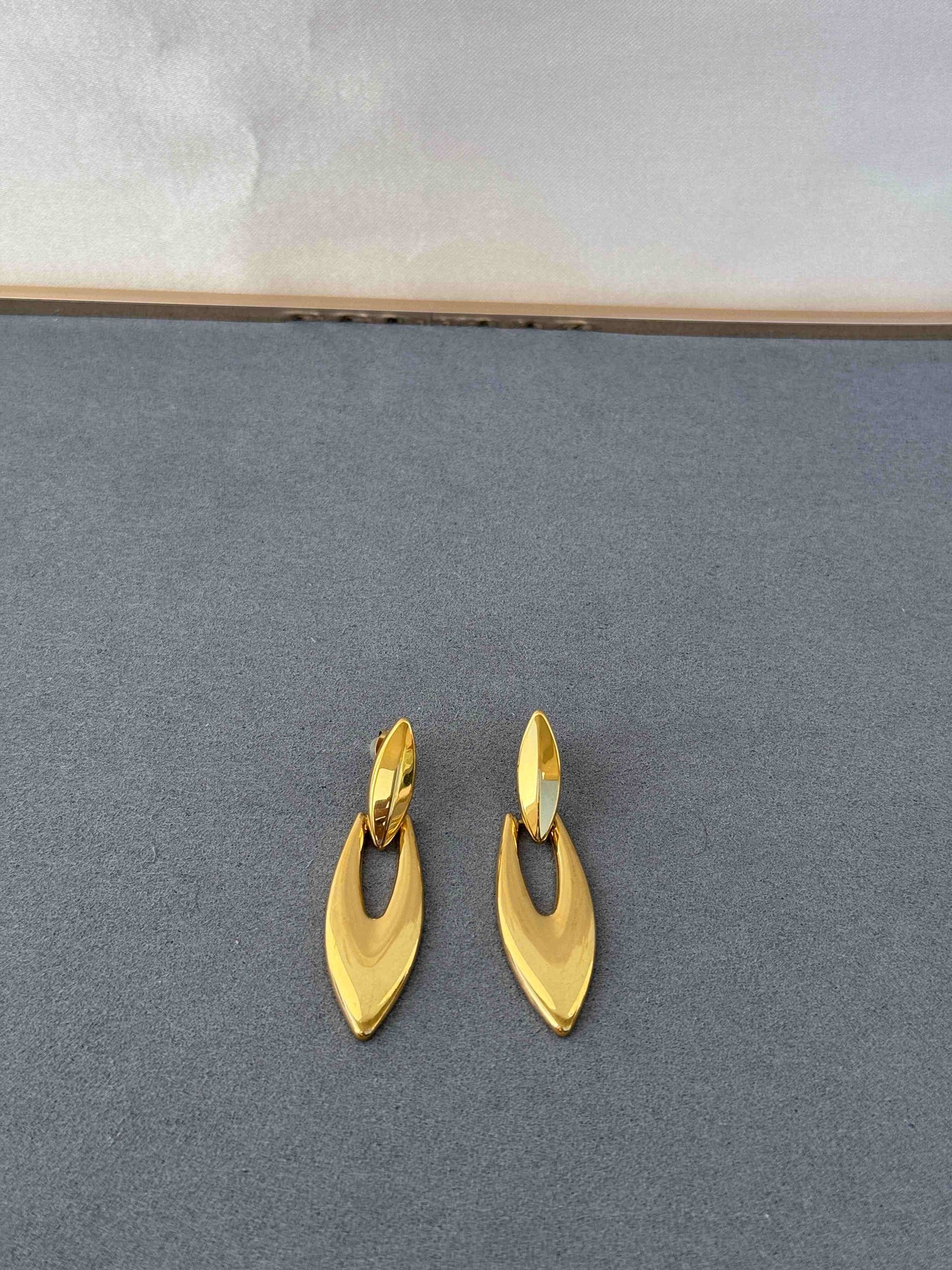 18K GOLD PLATED ANTI TARNISH DROP EARRINGS