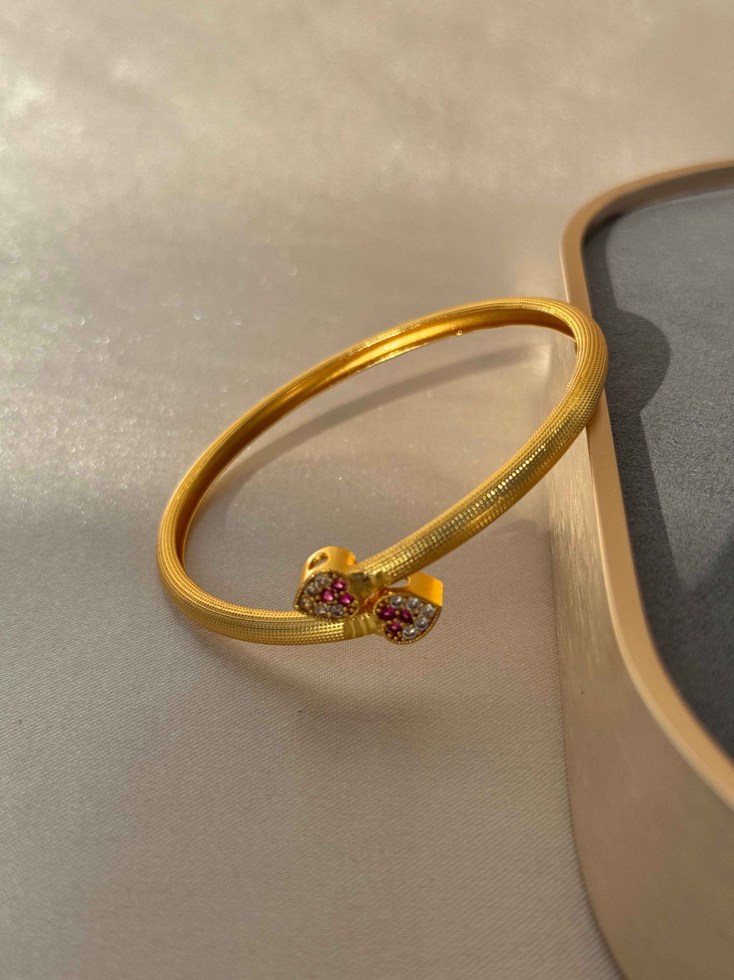 TRADITIONAL 18k GOLD PLATED BRACELET