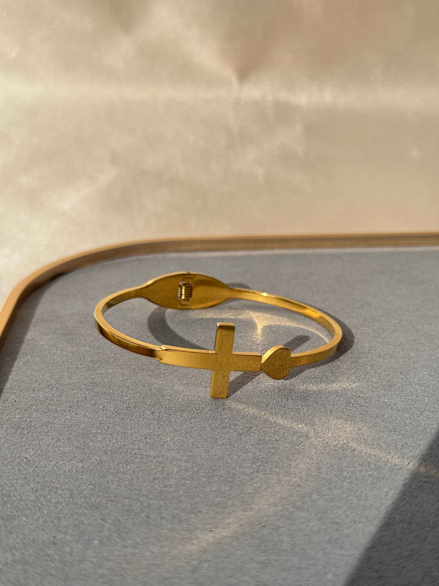 CROSS 18K GOLD PLATED BRACELET