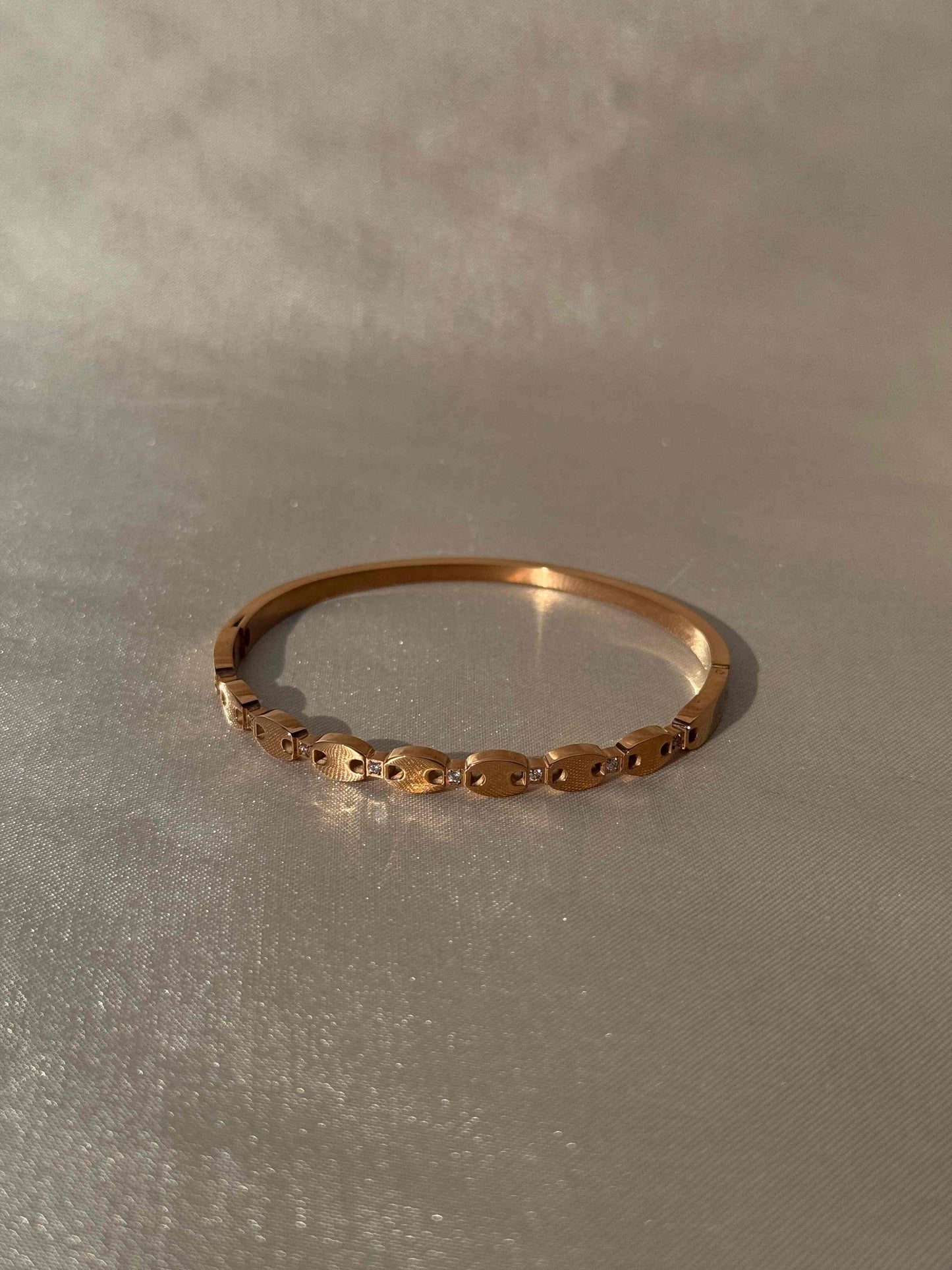 SLEEK 18k ROSE GOLD BRACELET