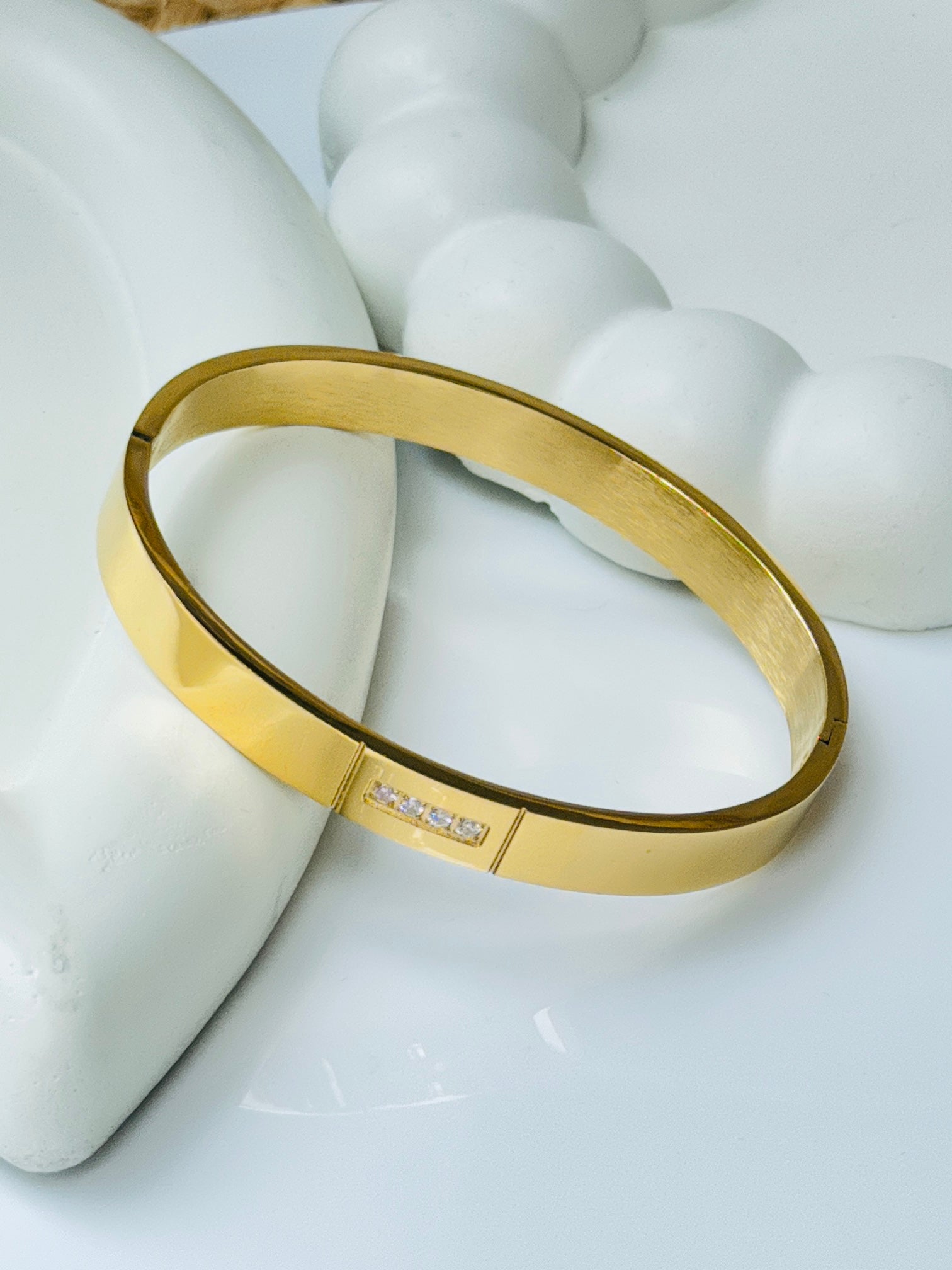 18K GOLD PLATED ANTI TARNISH BRACELET