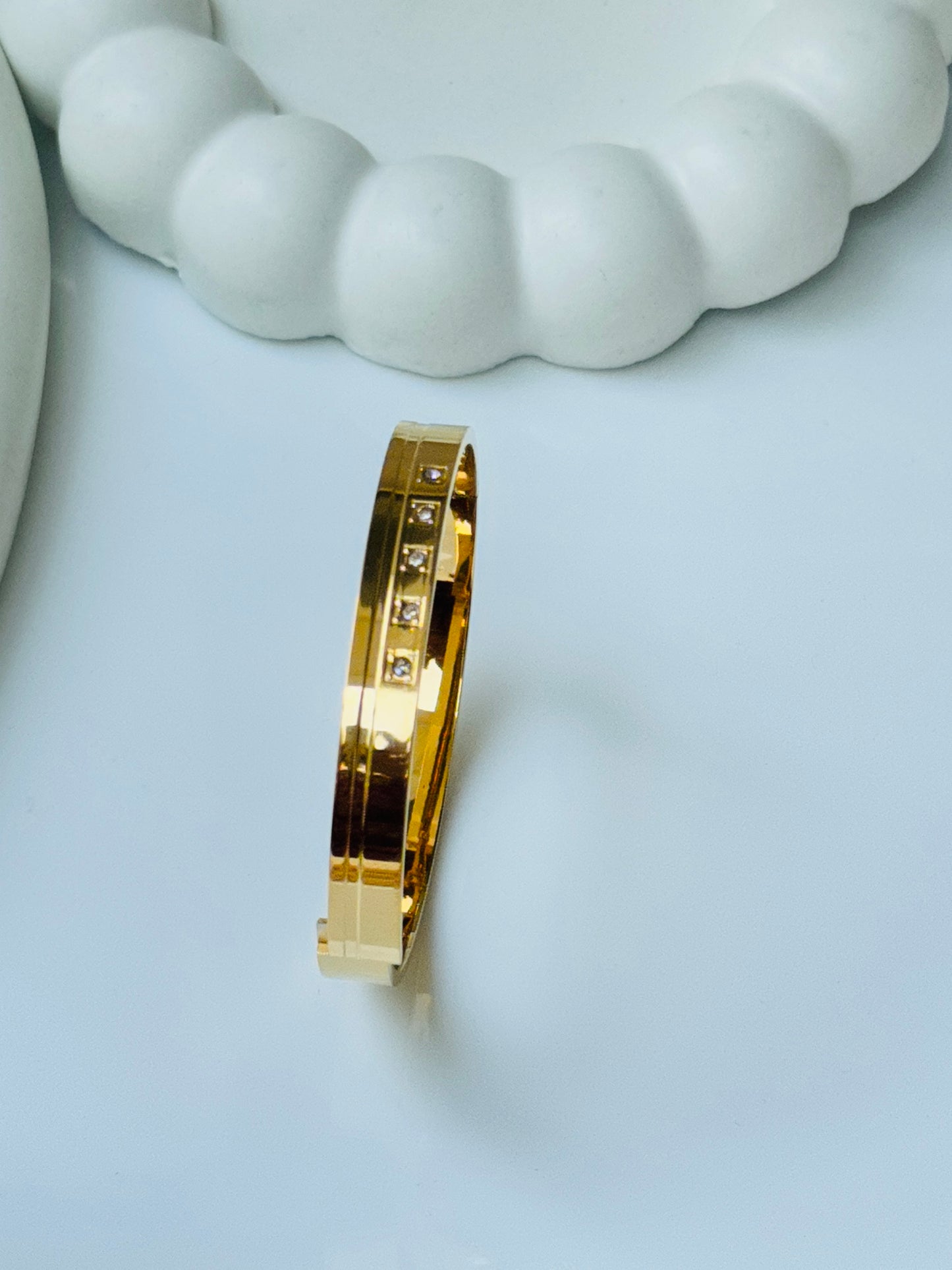 18K GOLD PLATED ANTI TARNISH BRACELET