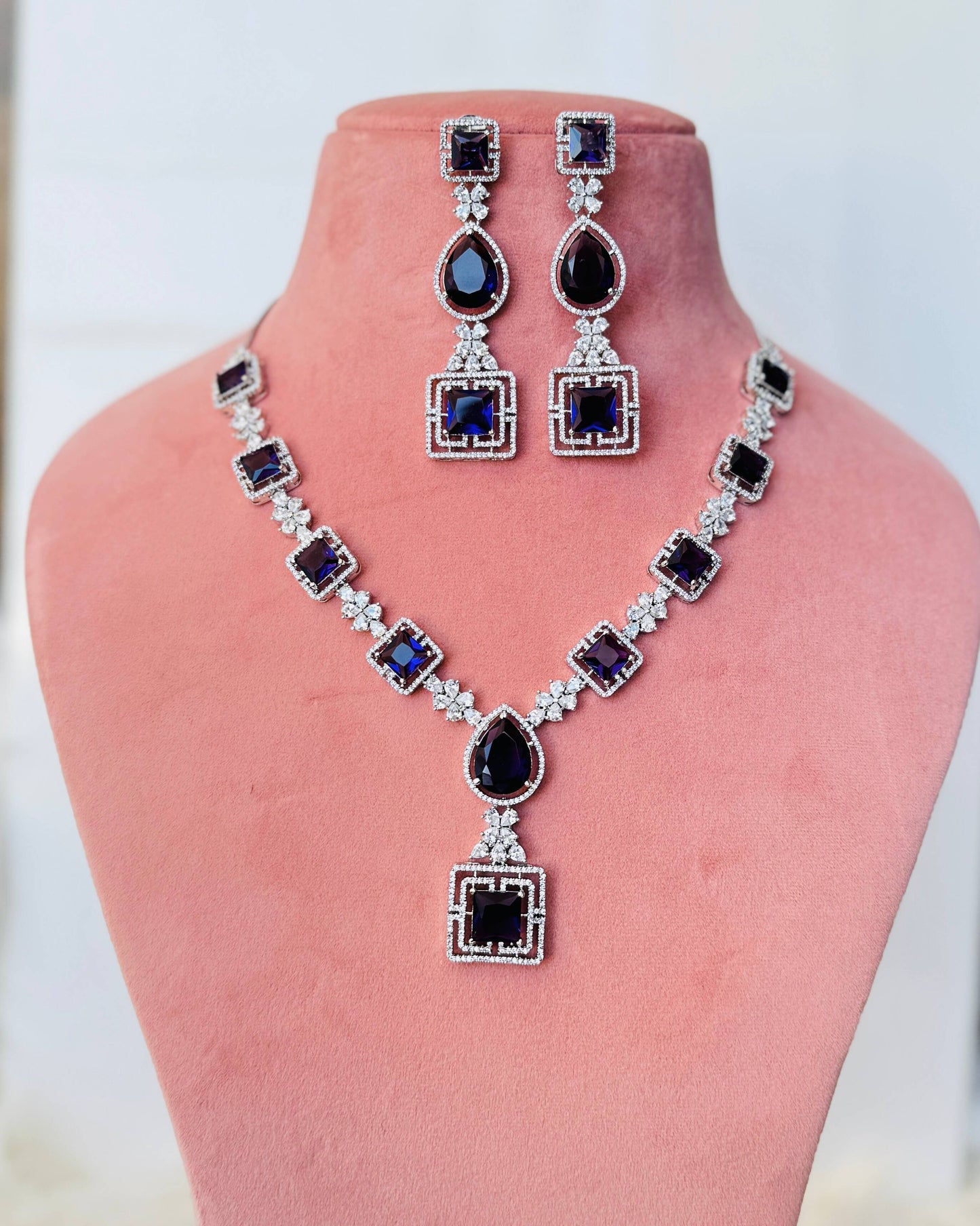 BLUE AMERICAN DIAMOND NECKLACE
