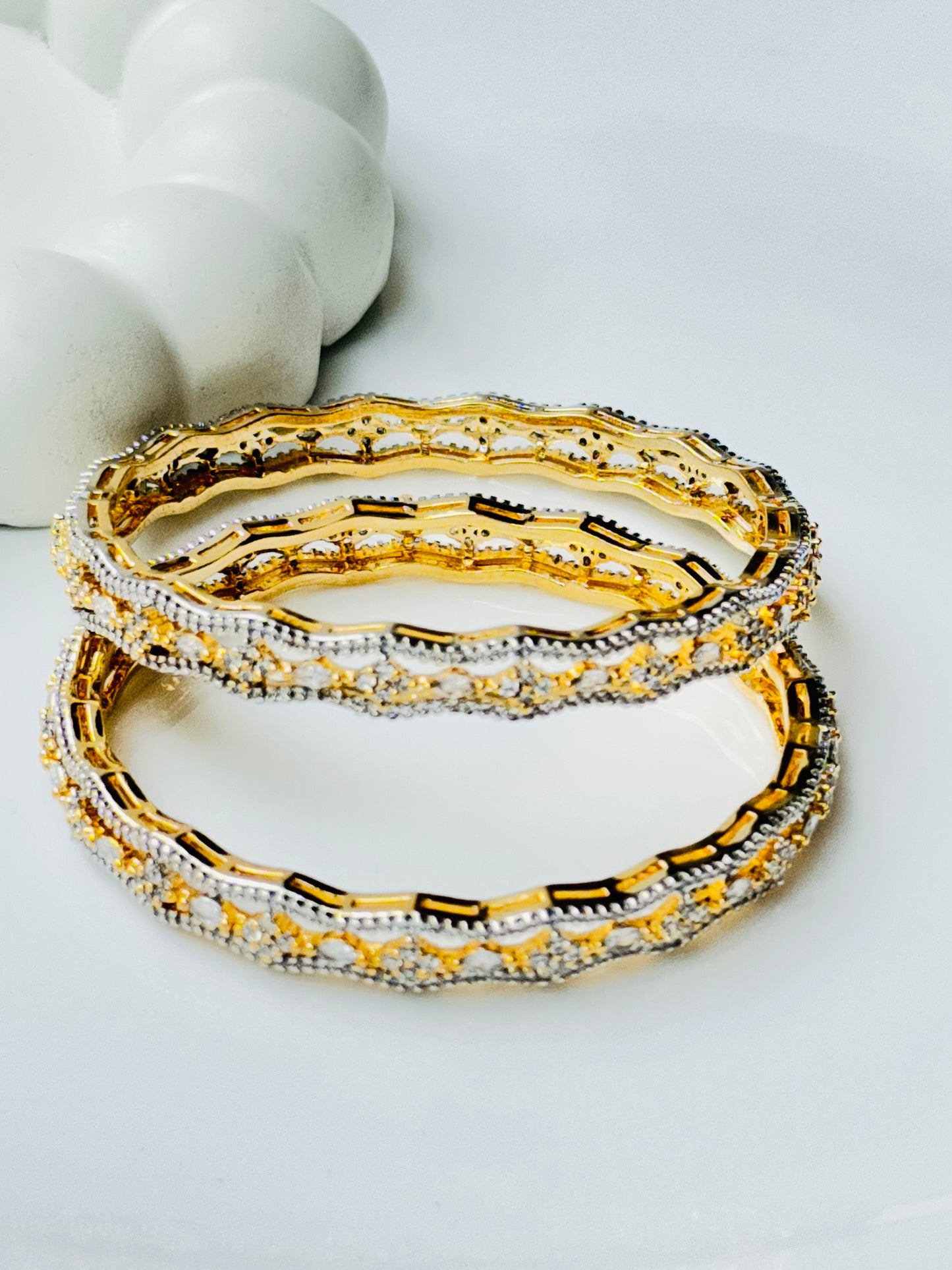 ANTIQUE MICRO GOLD PLATED ZIRCON BANGLES