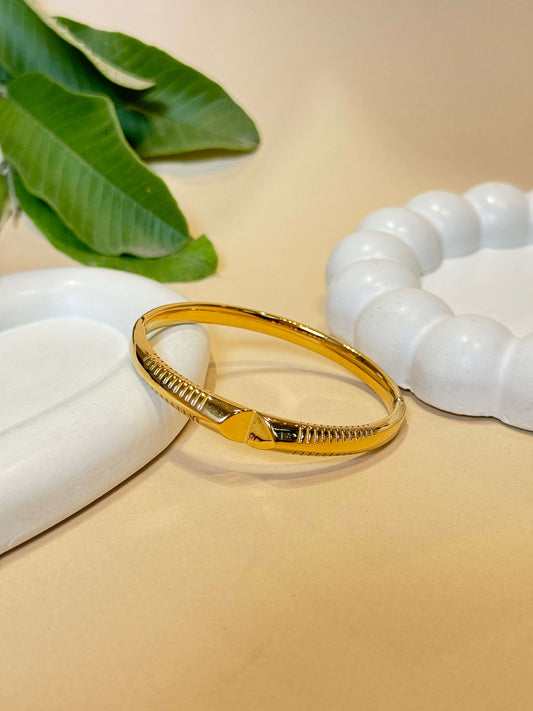 18K GOLD PLATED ANTI TARNISH BRACELET