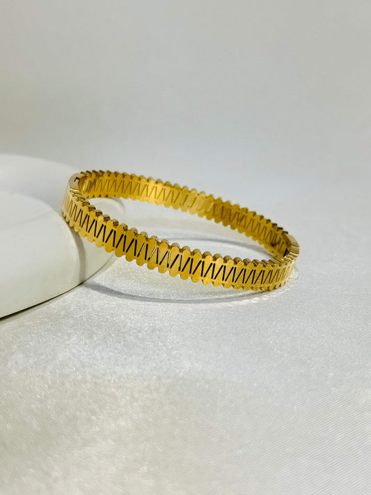 18K GOLD PLATED ANTI TARNISH BRACELET