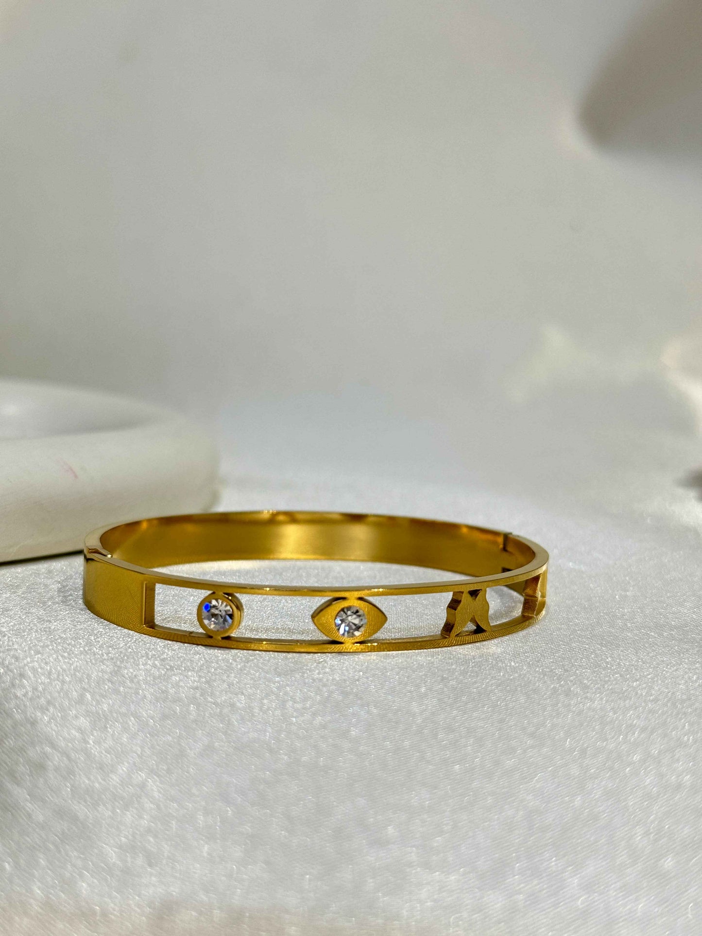 EVIL EYE 18K GOLD PLATED ANTI TARNISH BRACELET