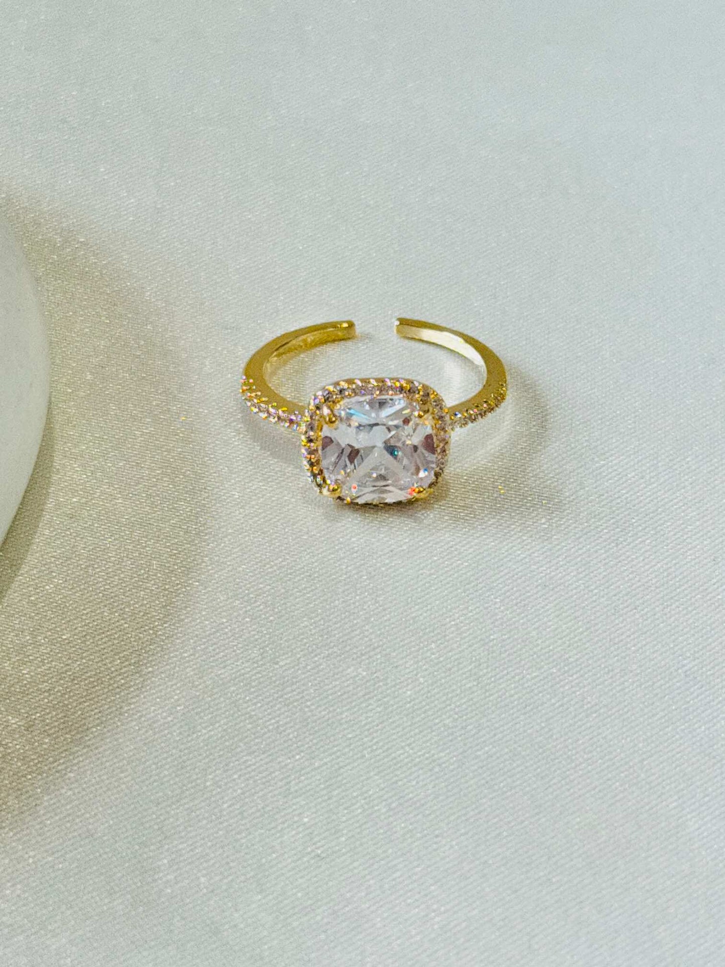 ADJUSTABLE 18K GOLD PLATED ANTI TARNISH RING