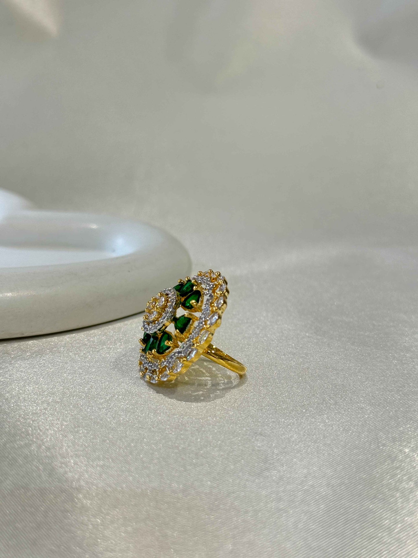 EMERALD ANTIQUE ADJUSTABLE GOLD PLATED RING