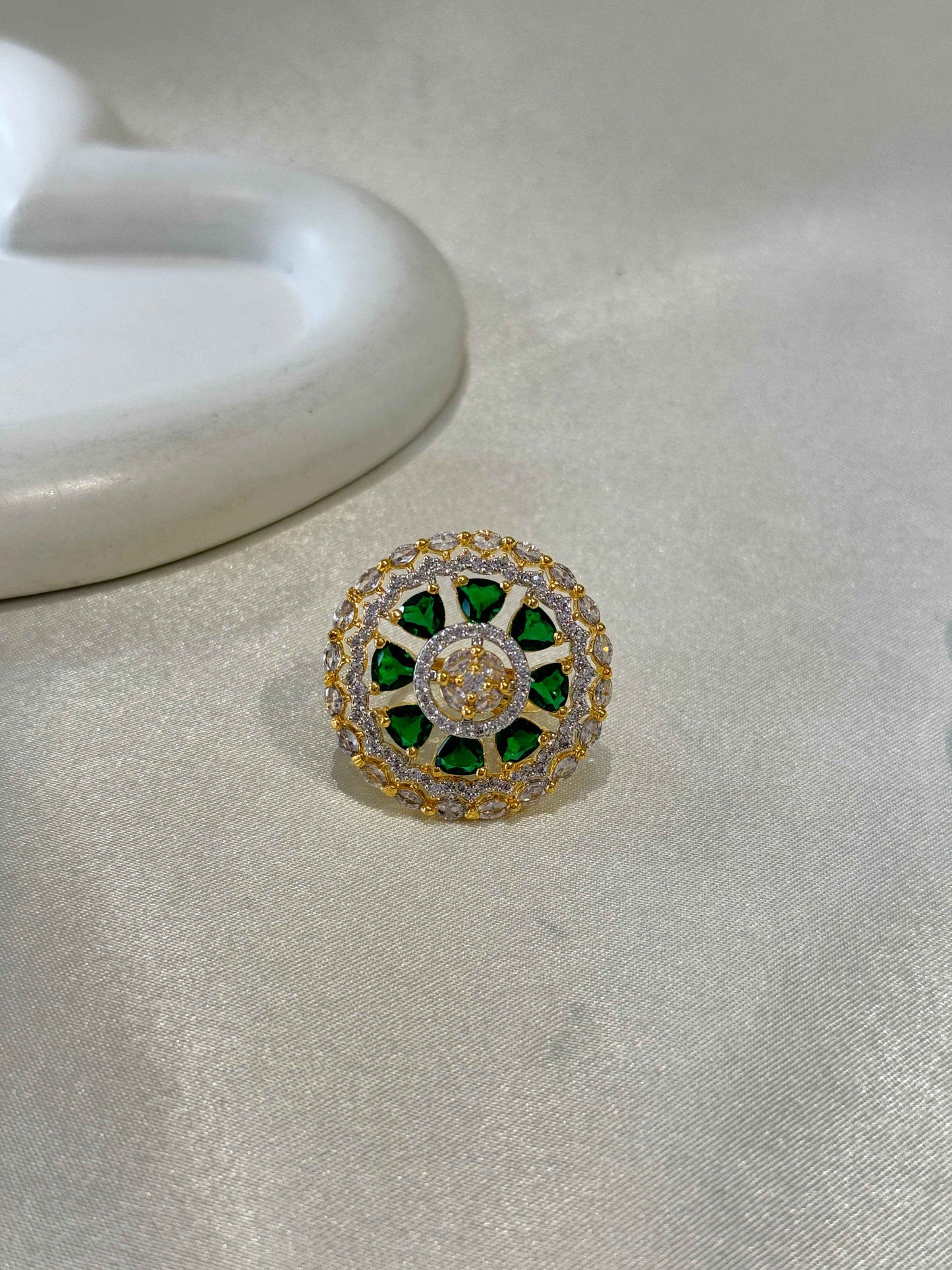 EMERALD ANTIQUE ADJUSTABLE GOLD PLATED RING